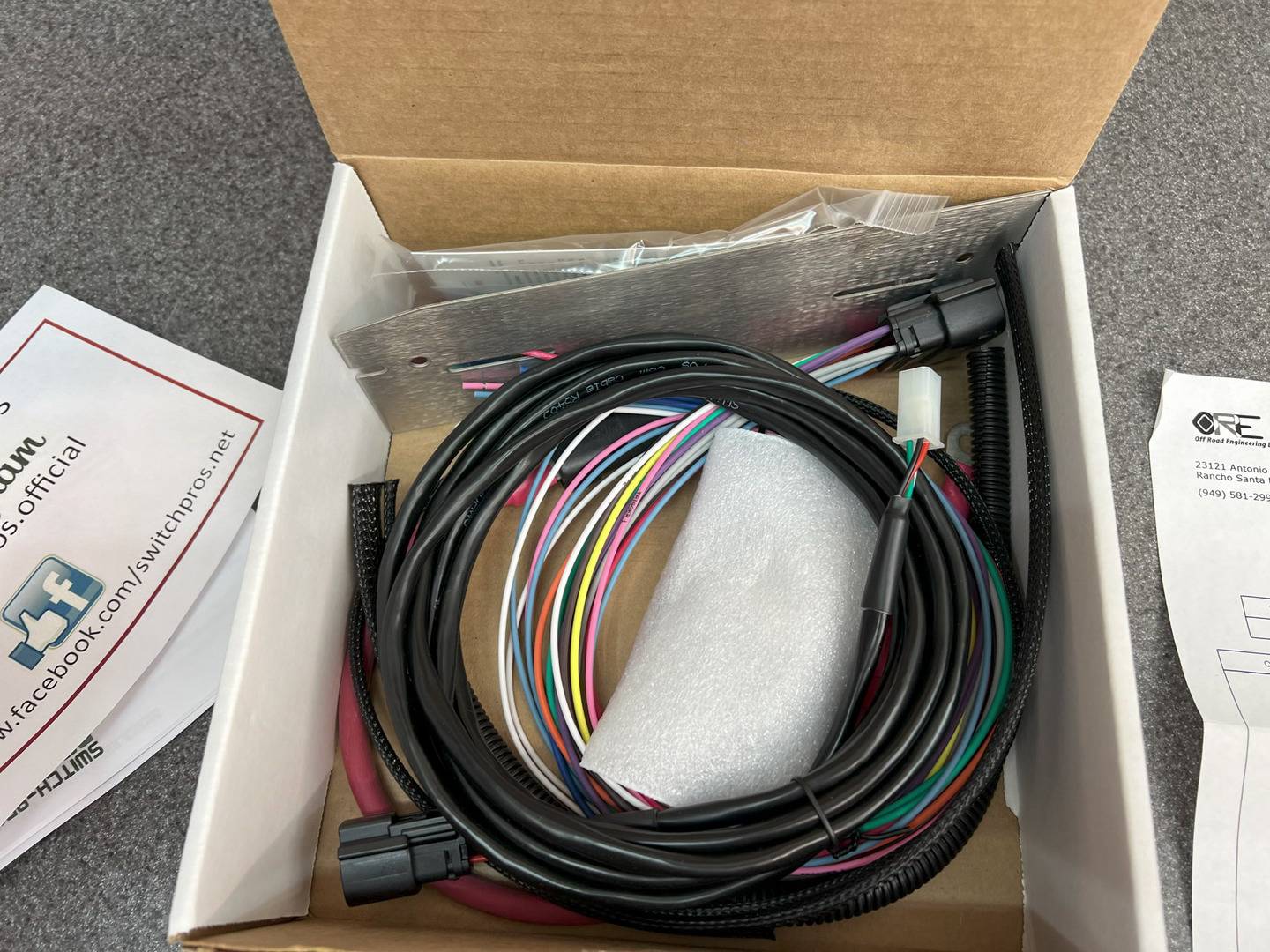 Jeep Wrangler JL Switch Pros 9100 New in Box IMG_0510 conv