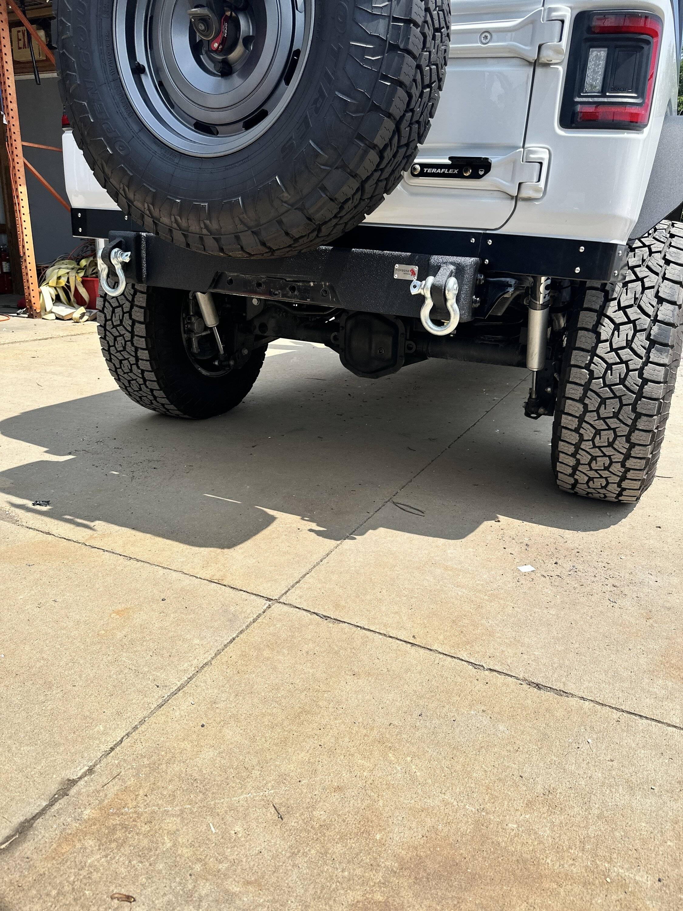 Jeep Wrangler JL Antenna mounted to Mopar tailgate reinforcement 71018584962__E2AC553E-909B-45AF-A23F-4270DD8C02EC