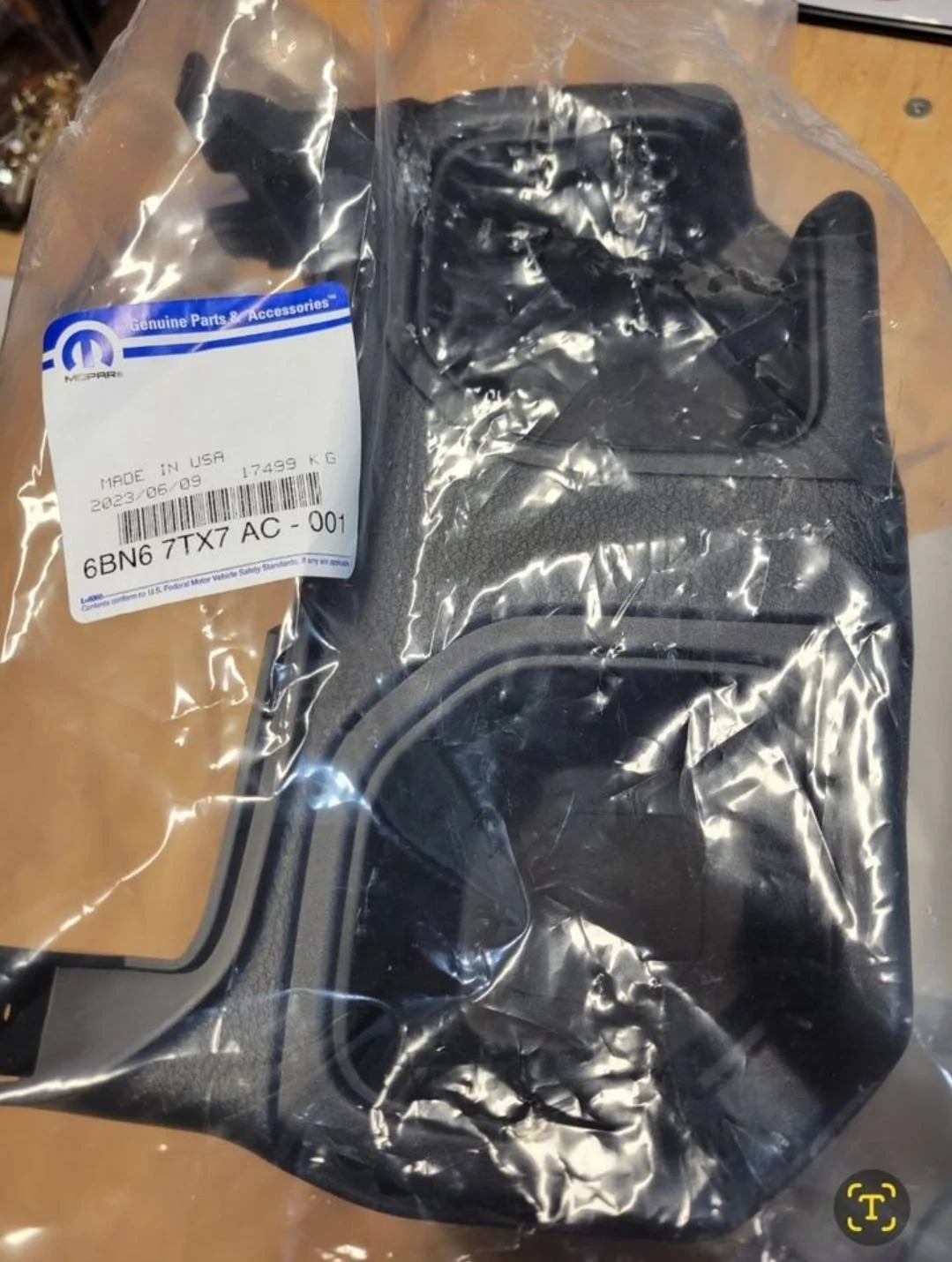 Jeep Wrangler JL Mopar Center Console (rear) Cup-Holder Screenshot_20230930_091750_Facebook