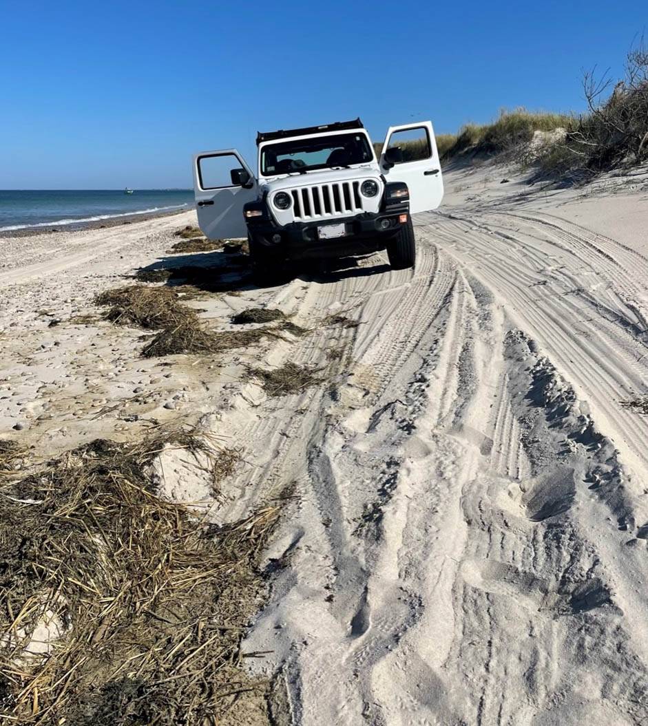 Jeep Wrangler JL Beach Tires 100323_6_BB-.JPG
