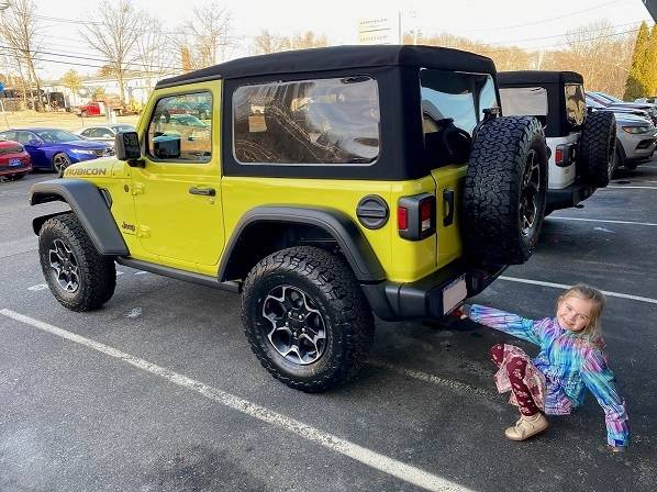 Jeep Wrangler JL Broken soft top back driver side top corner JLR pickup day