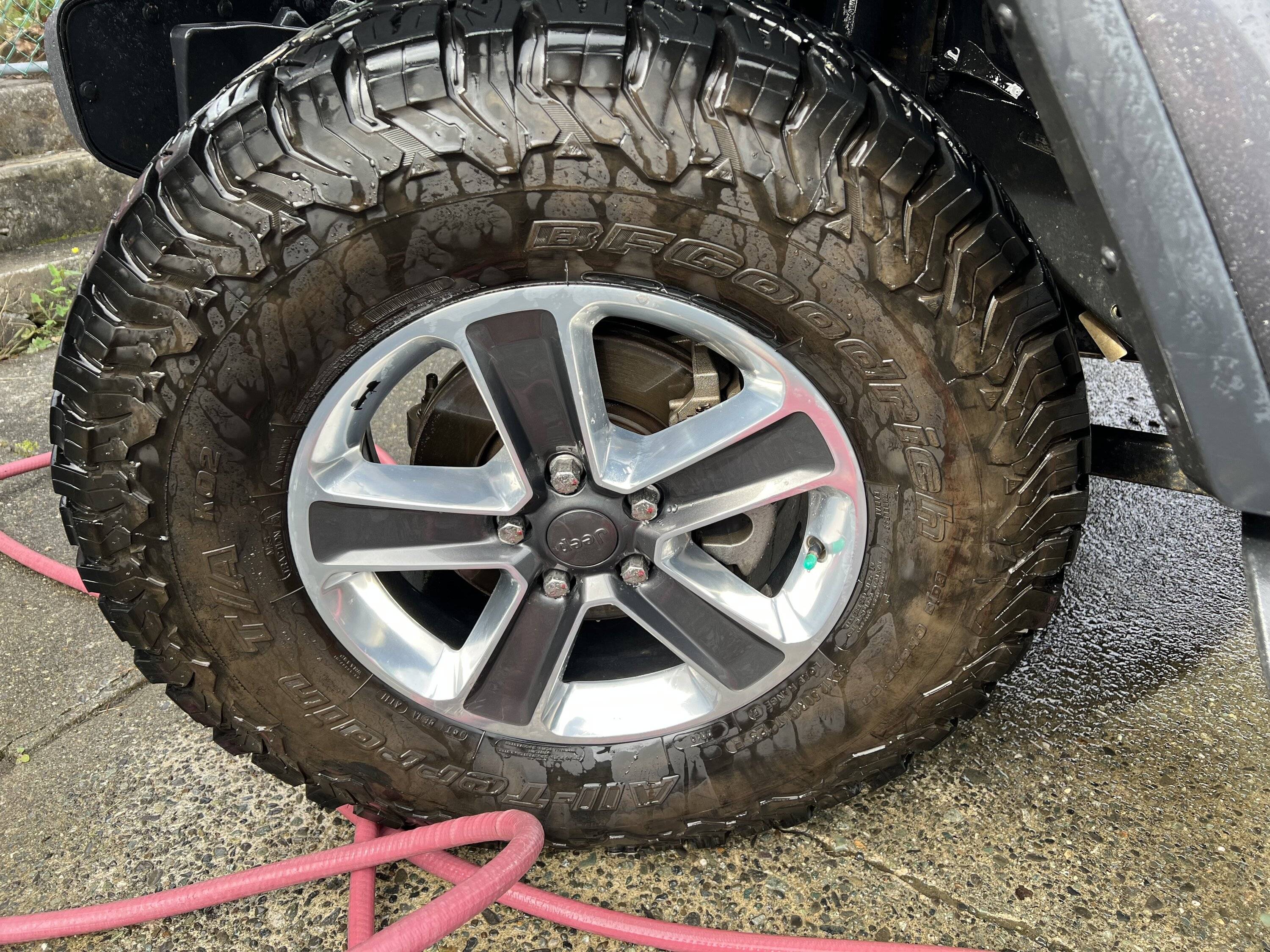 Jeep Wrangler JL Clean tires help IMG_8100