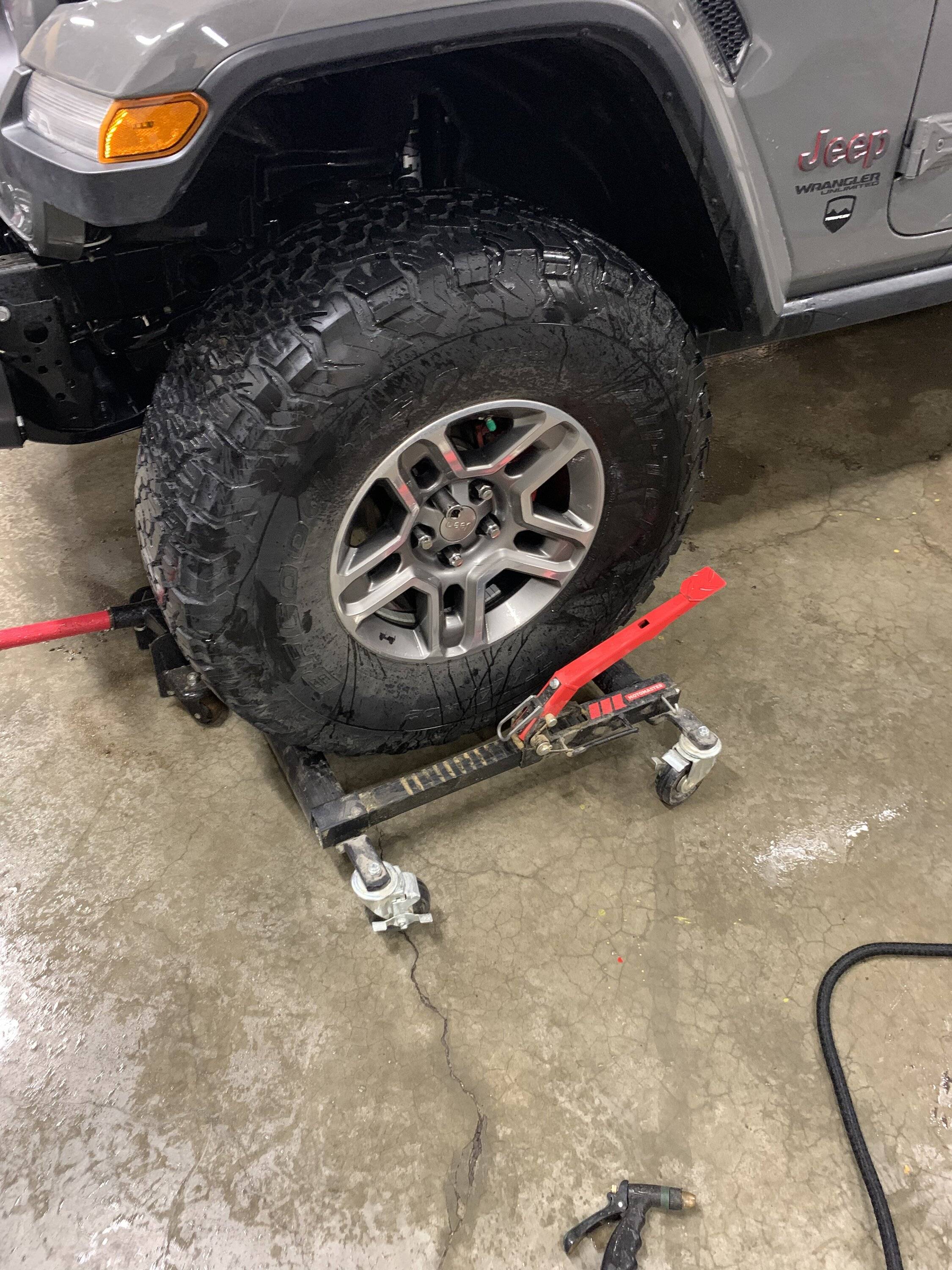 Jeep Wrangler JL Changing Tires, an easier way. FA02E049-8834-4795-8ED1-15EE426C3728
