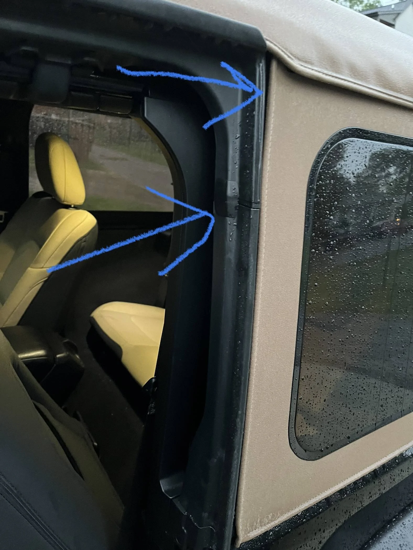 Jeep Wrangler JL Leaking inside B pillar IMG_2028_Original