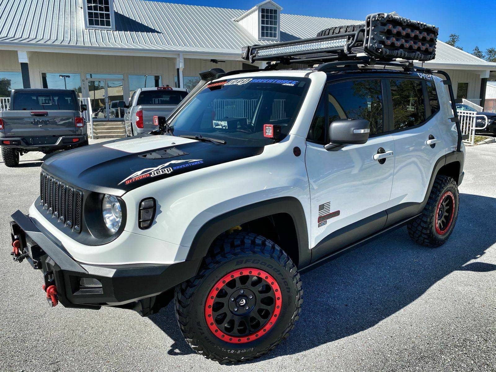 Jeep Wrangler JL Yes or No Retro Graphics 2017-jeep-renegade5