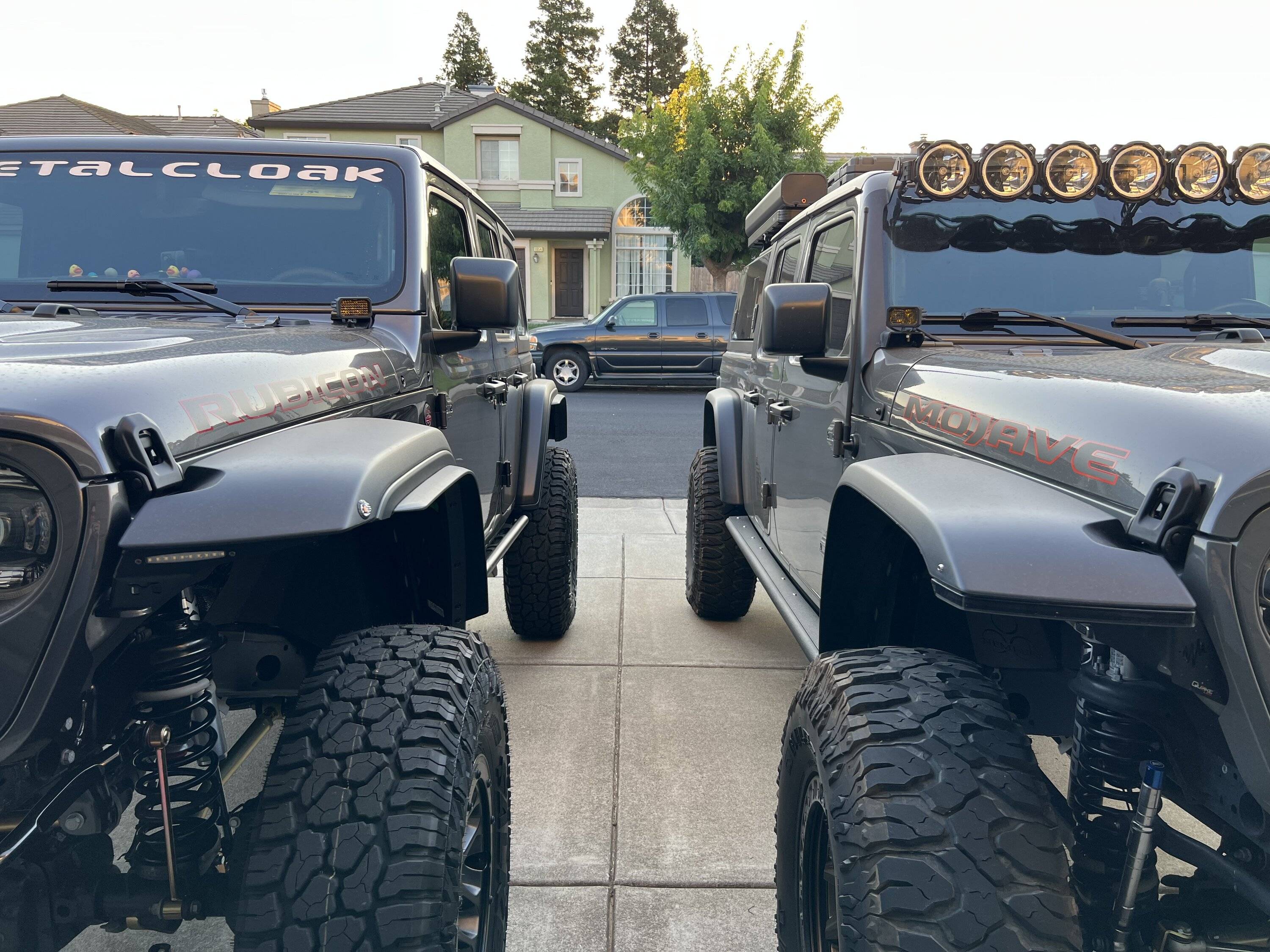 Jeep Wrangler JL Self-clearancing OEM fender liners. Just add wind. IMG_5238