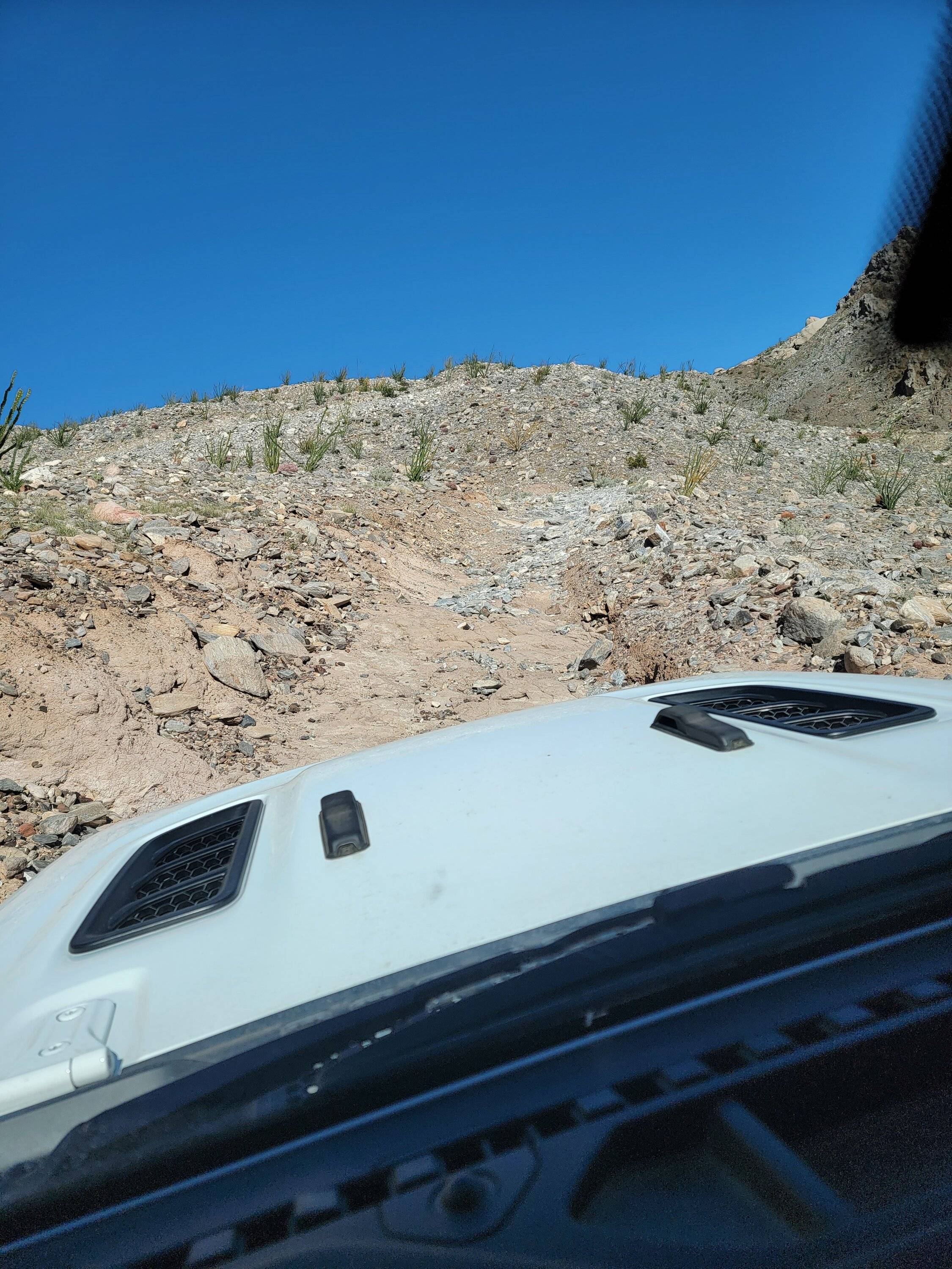 Jeep Wrangler JL Carizzo Mountain conditions 20231007_100024