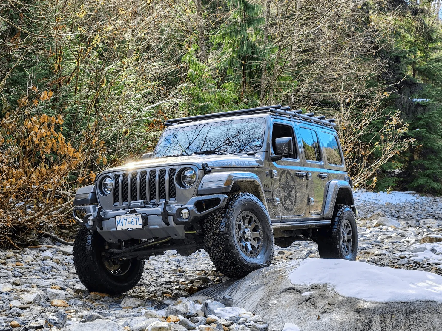 Jeep Wrangler JL Sting Gray vs New Earl Gray 1696887383450