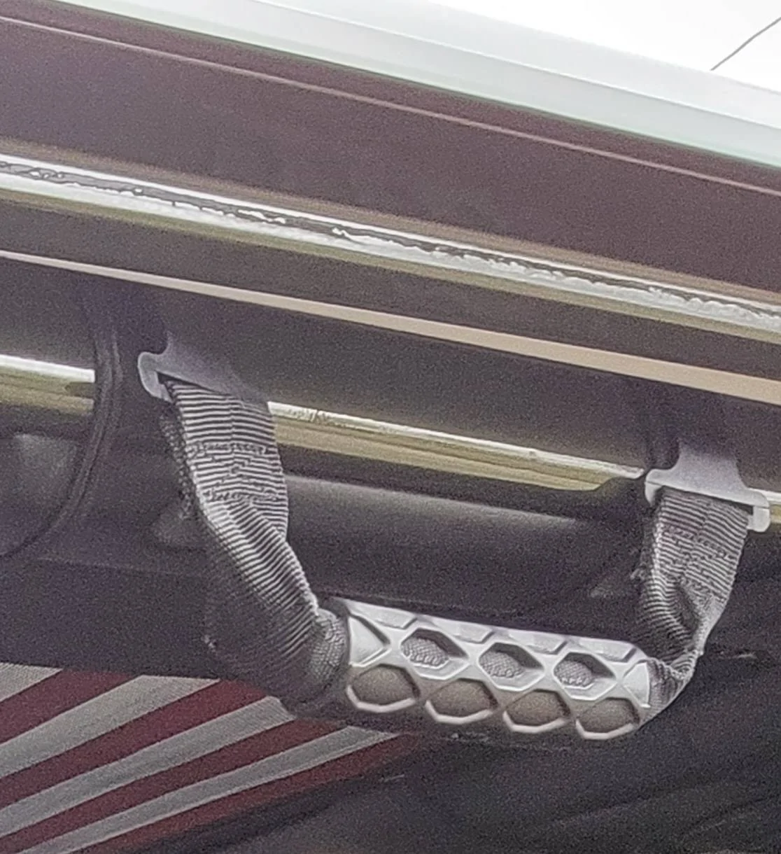 Jeep Wrangler JL Will mopar ever redesign grab handles? 20221210_150819