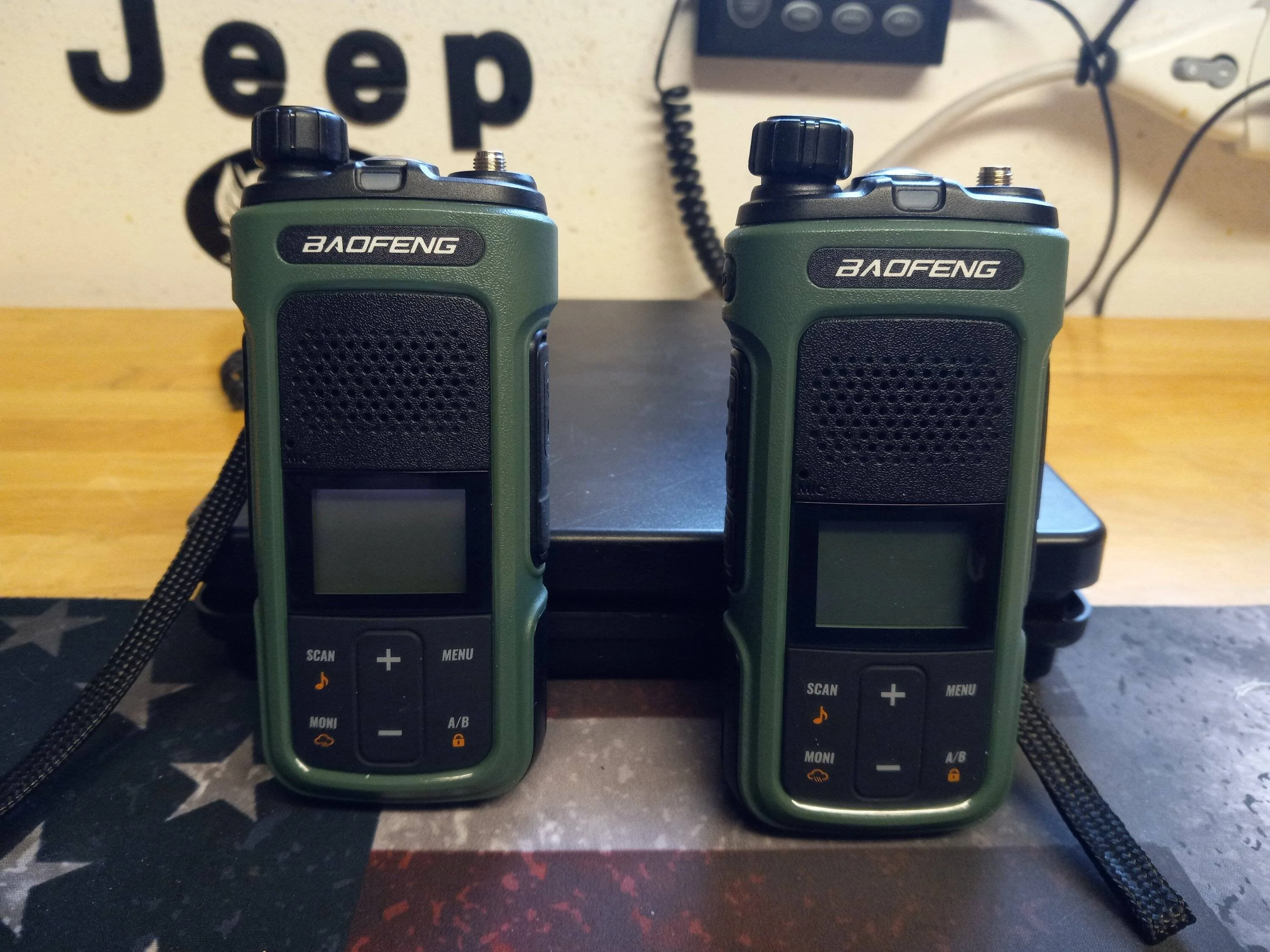 Jeep Wrangler JL GMRS Handheld Radios 20231008_114849