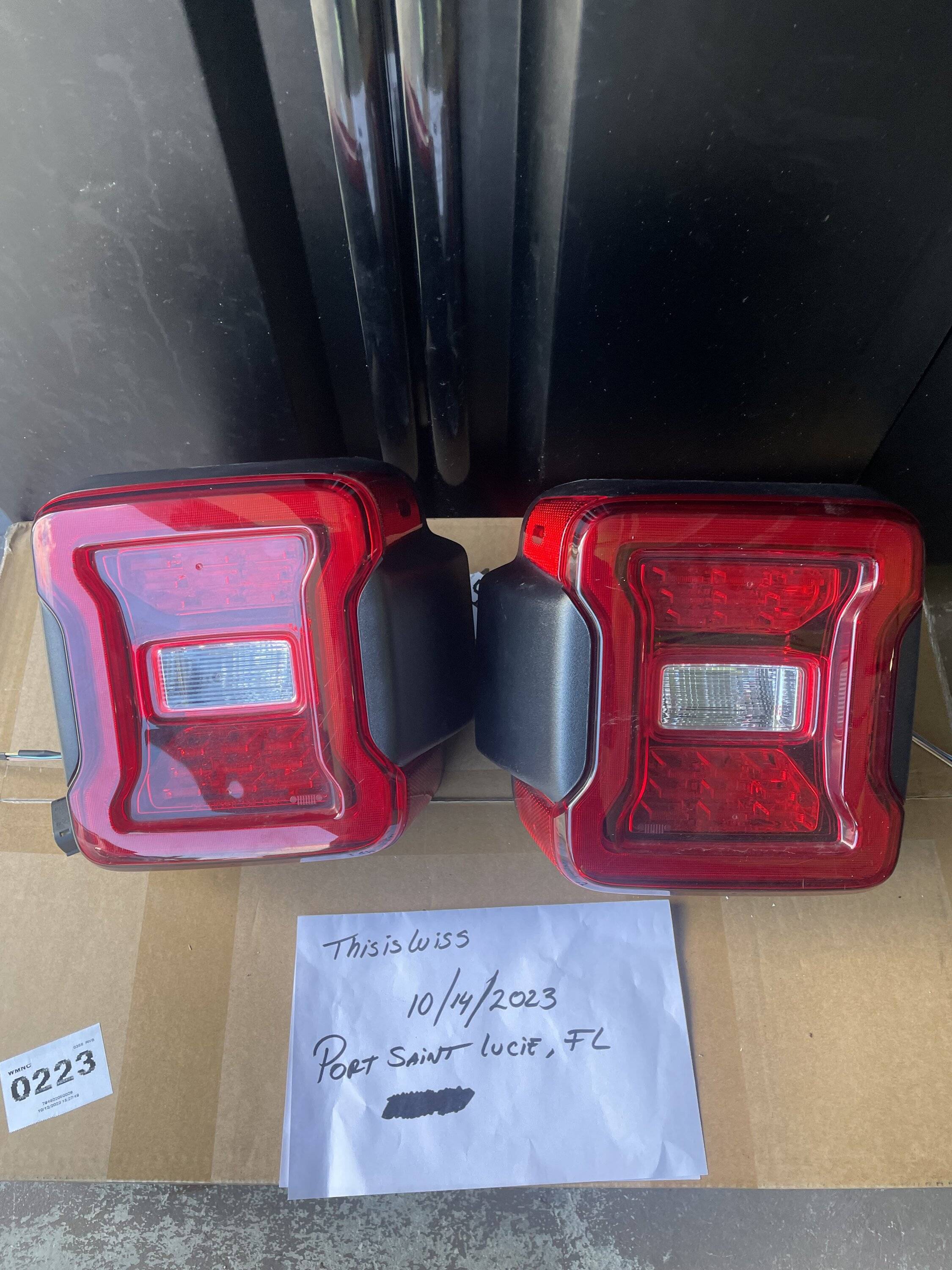 Jeep Wrangler JL OEM MOPAR LED Tail lights IMG_3221