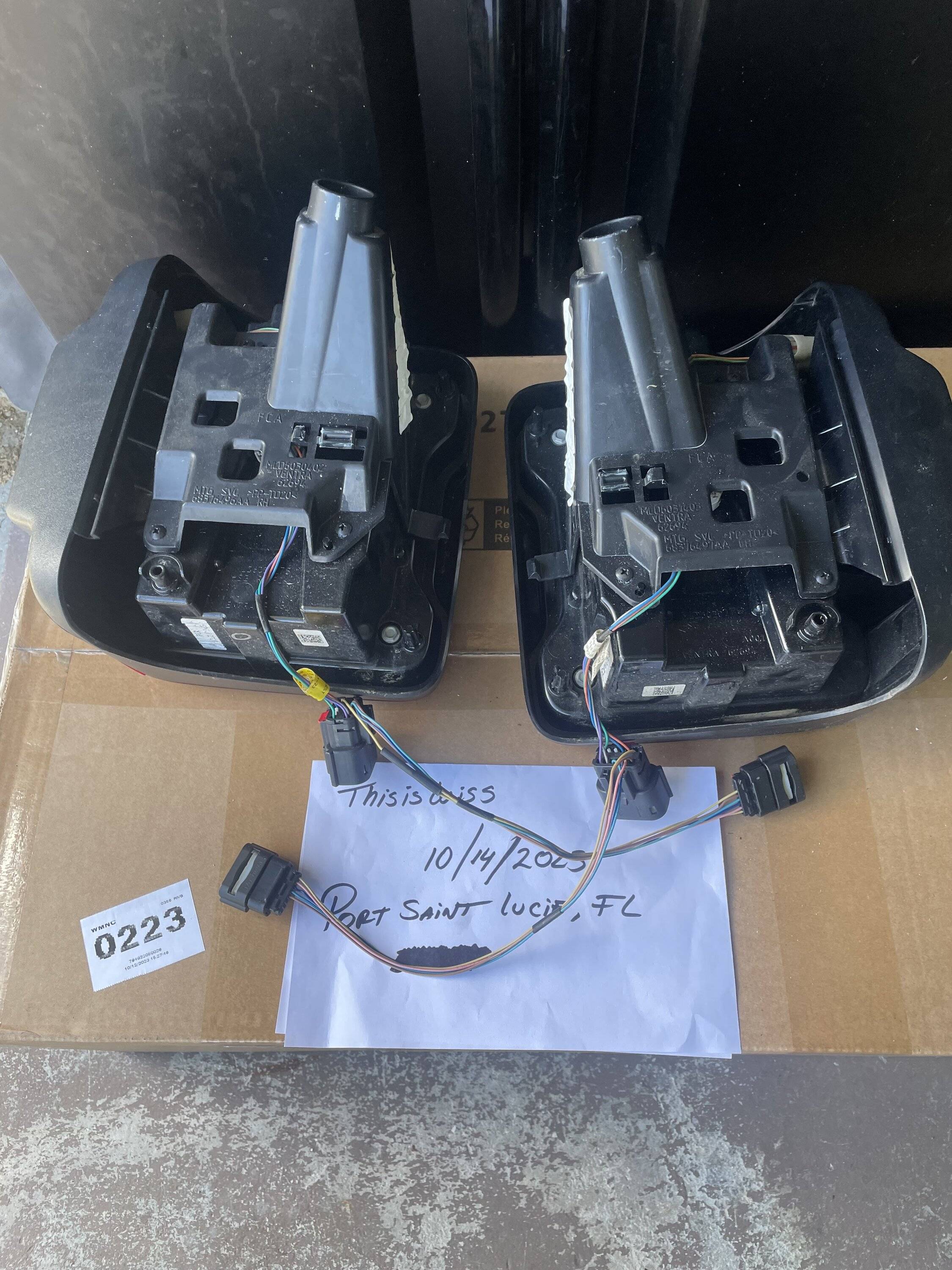 Jeep Wrangler JL OEM MOPAR LED Tail lights IMG_3223
