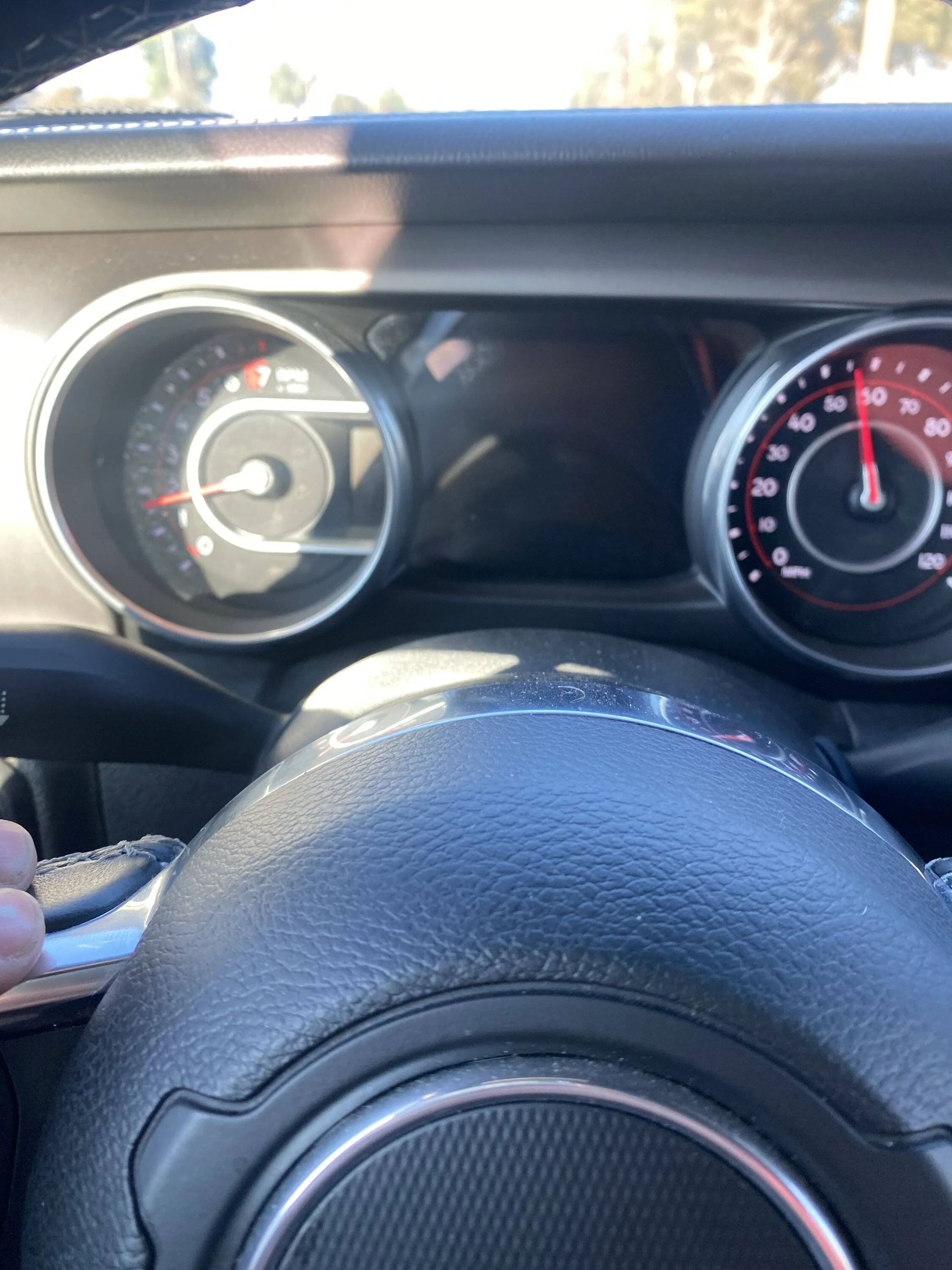 Jeep Wrangler JL Dash info screen not turning on IMG_0445