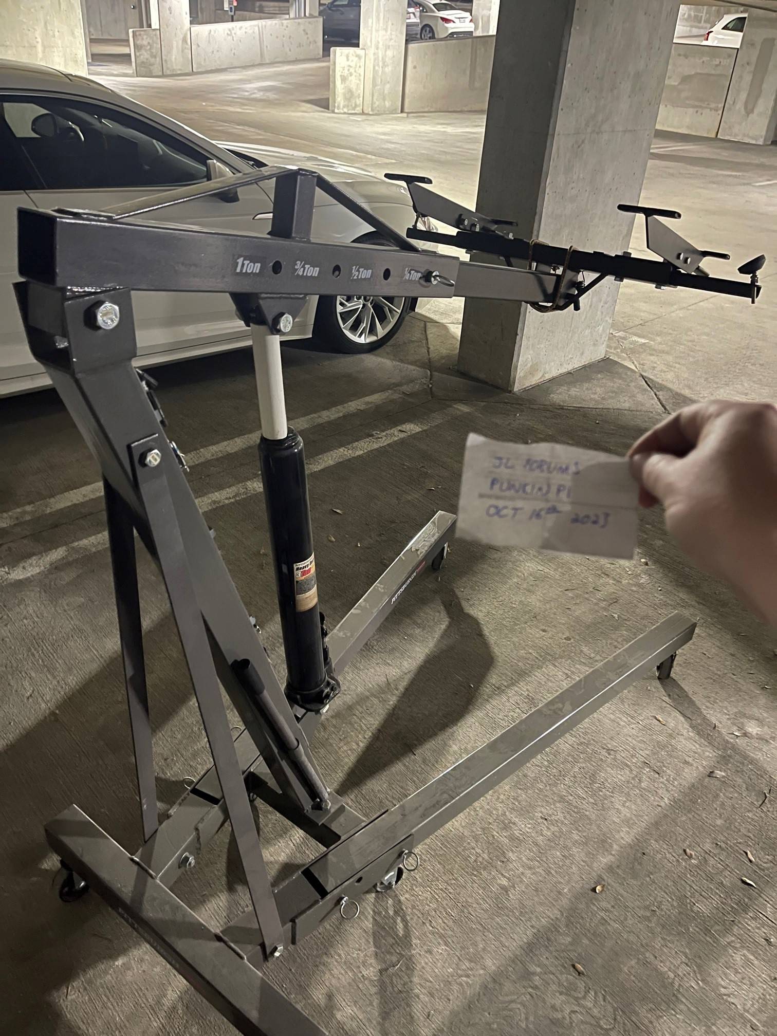 Jeep Wrangler JL Hard Top Remover crane