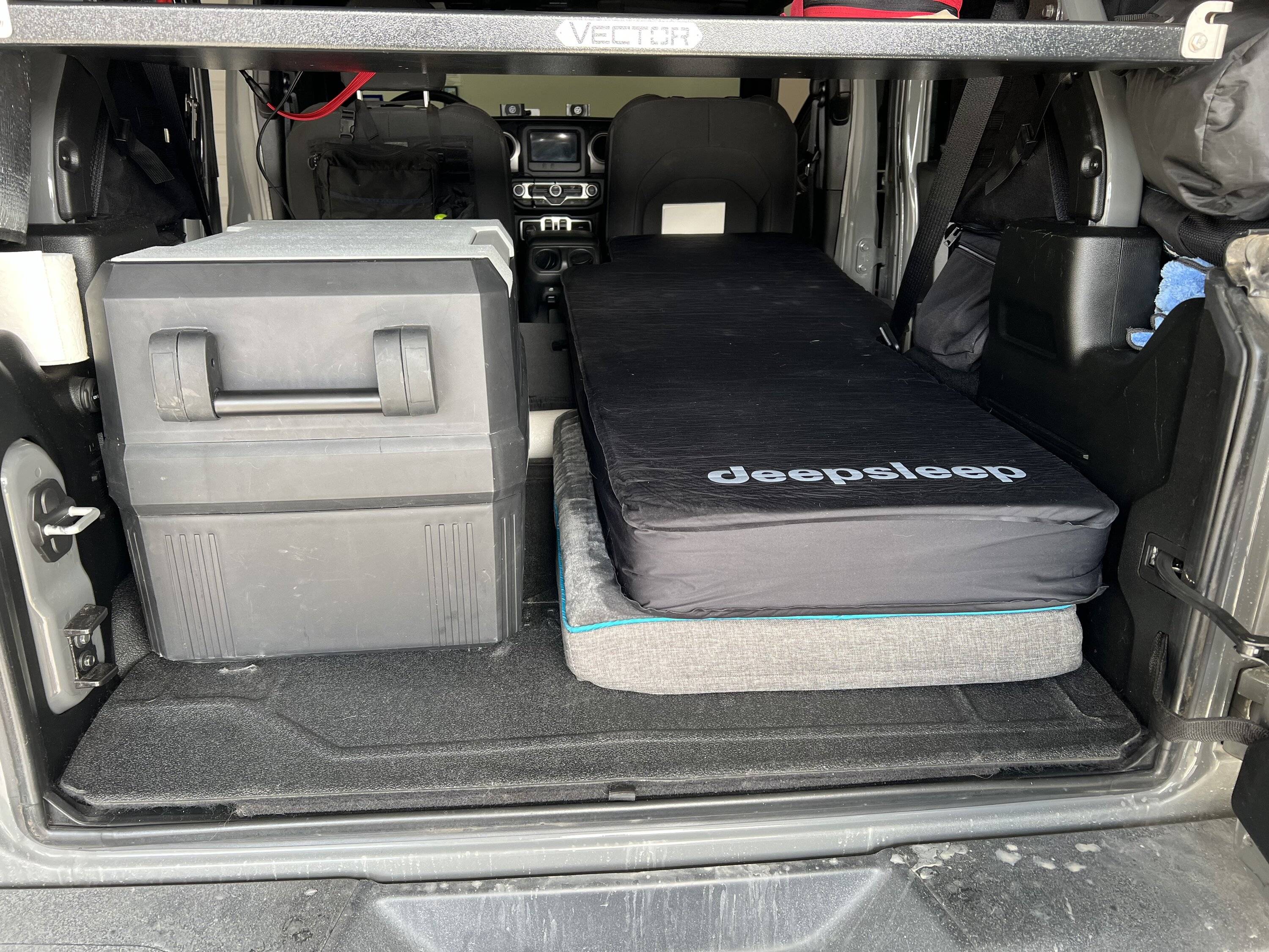 Jeep Wrangler JL Sleeping in the back IMG_2013