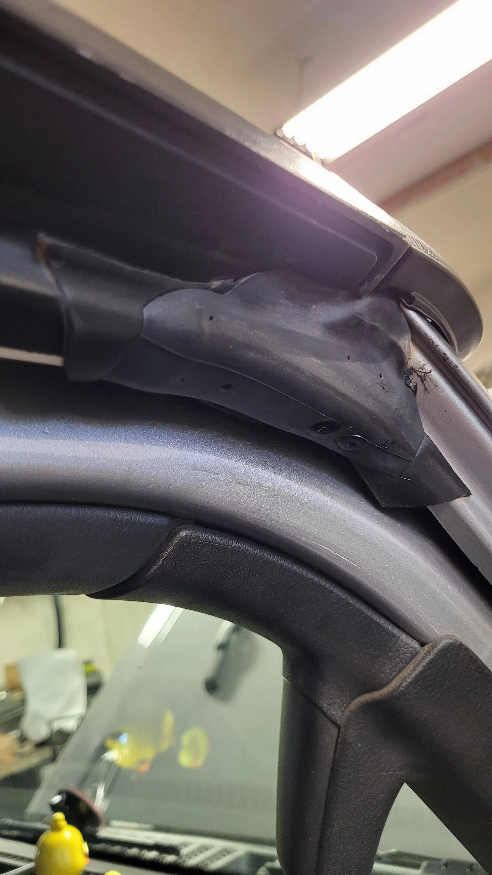 Jeep Wrangler JL Windshield seal thingy. 20231027_084244