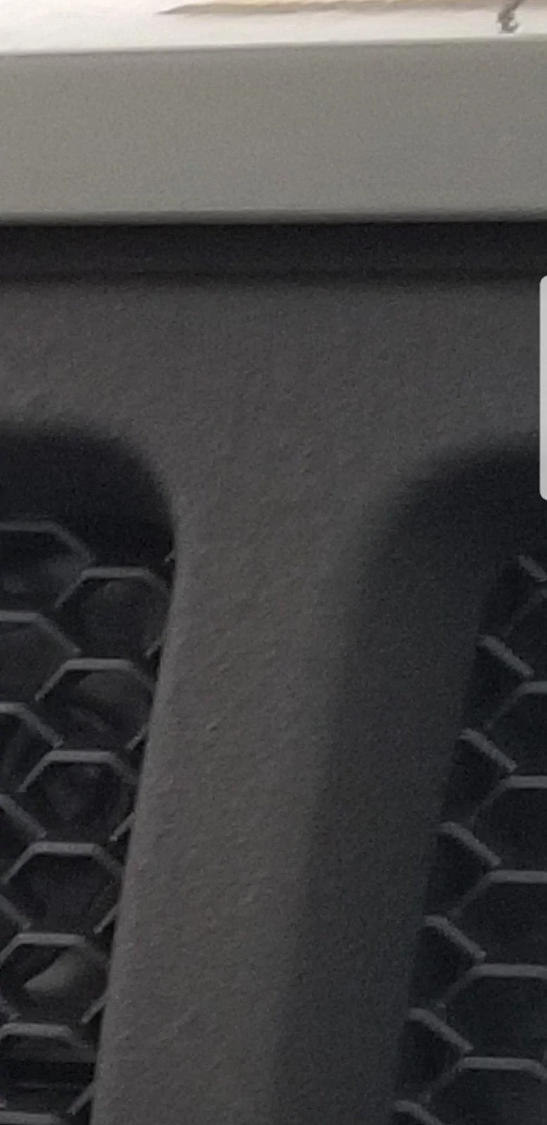 Jeep Wrangler JL Blacking out the grill bumper zoom in
