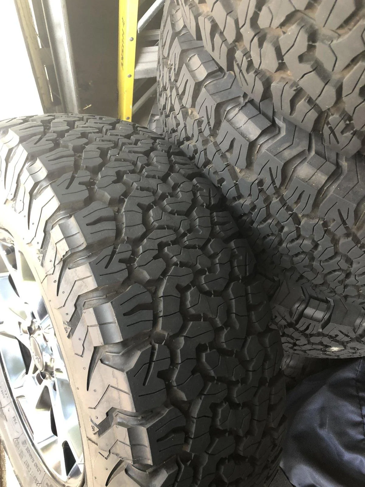 Jeep Wrangler JL SOLD: 5x Rubicon Takeoff wheels and tires. ~700 miles, Arlington, TX $1050 IMG_0117