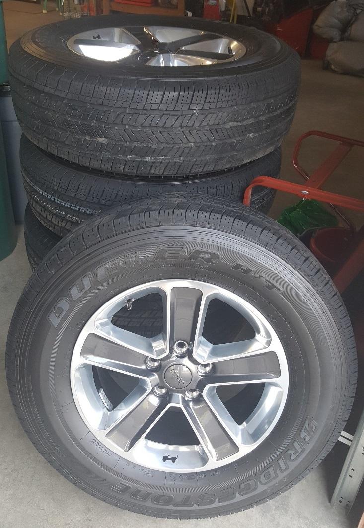 Jeep Wrangler JL 5 Take-Off Tires & Wheels Sahara JLU Take-Off 5 Tires & Wheels