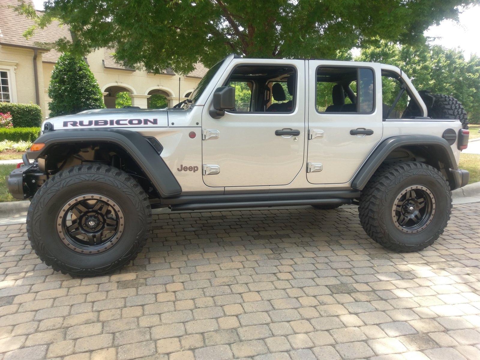 Jeep Wrangler JL Past and present pictures IMAG0092