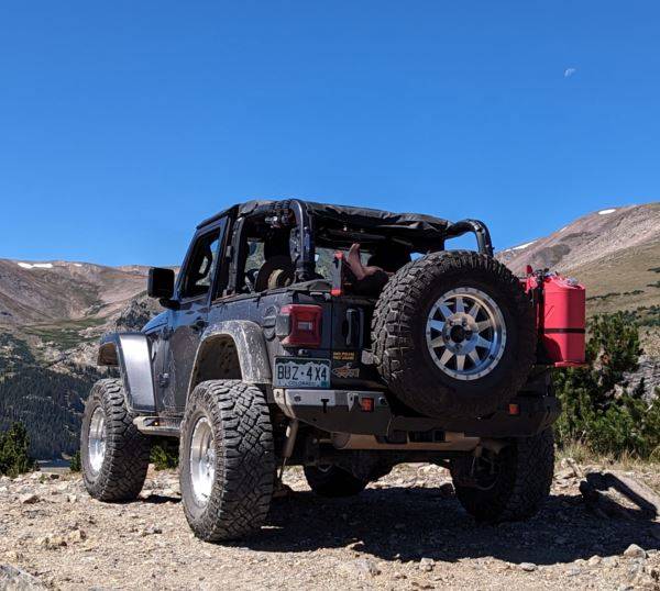 Jeep Wrangler JL Carrying Extra Fuel Capture.JPG