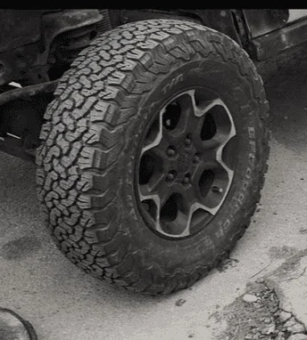 Jeep Wrangler JL Clean tires help Screenshot_20231101-181544