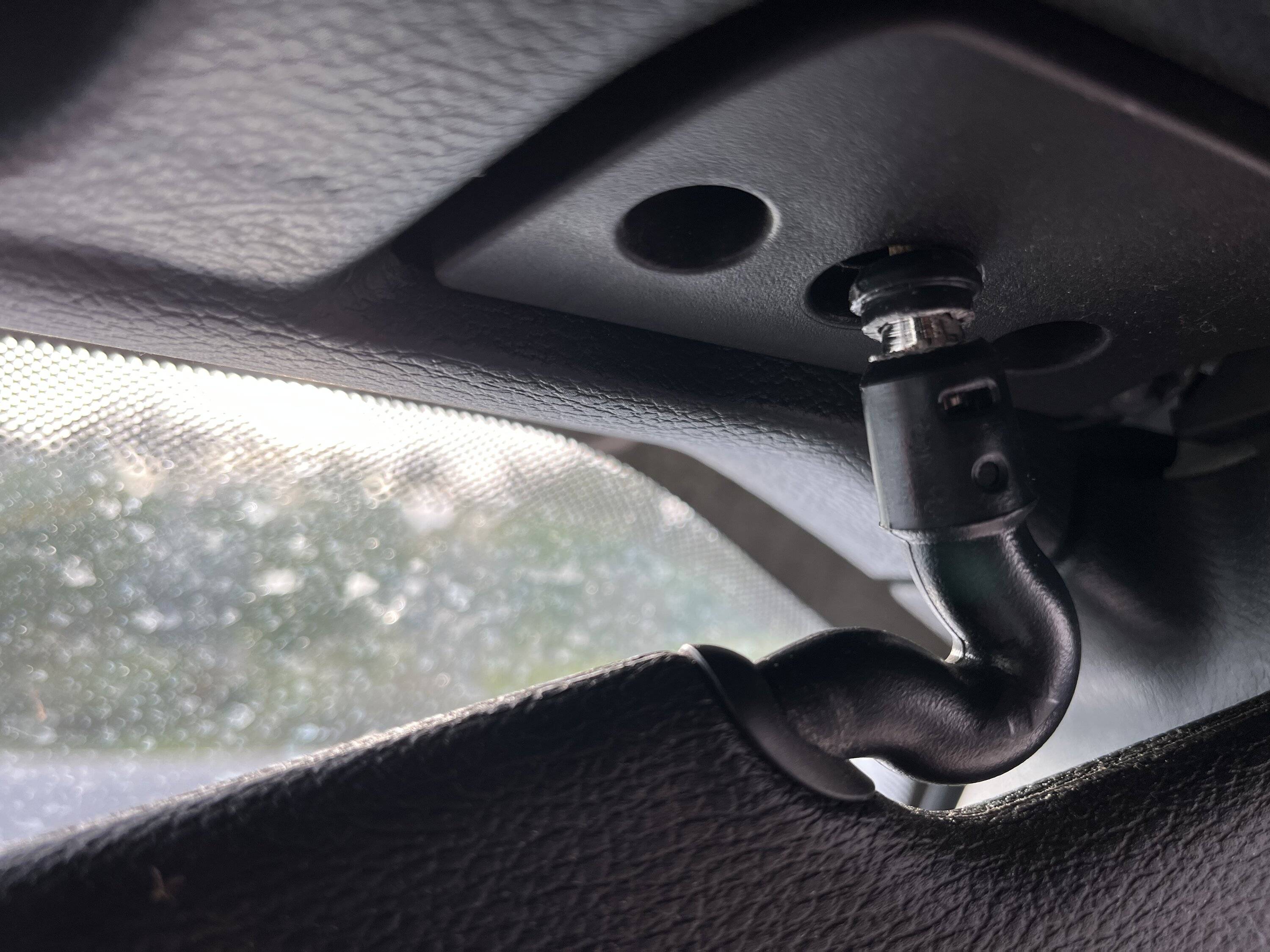 Jeep Wrangler JL Sun Visor Fix IMG_8813