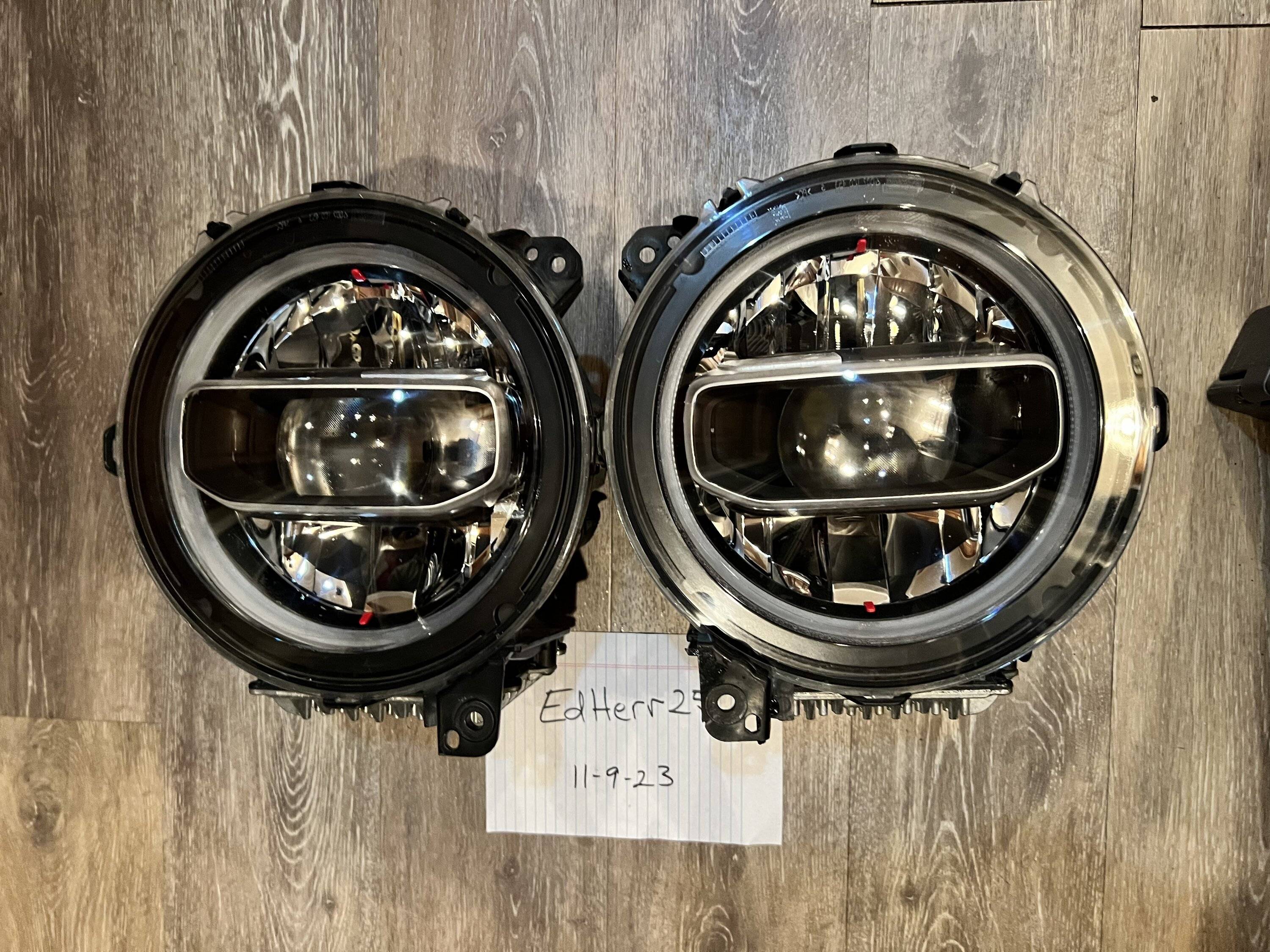 Jeep Wrangler JL OEM LED HEADLIGHTS B5942B40-E5AD-42D7-81A6-B2EB5860D320