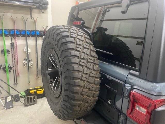 Jeep Wrangler JL 37s installed on Extreme Recon Package --photos & measurements image1