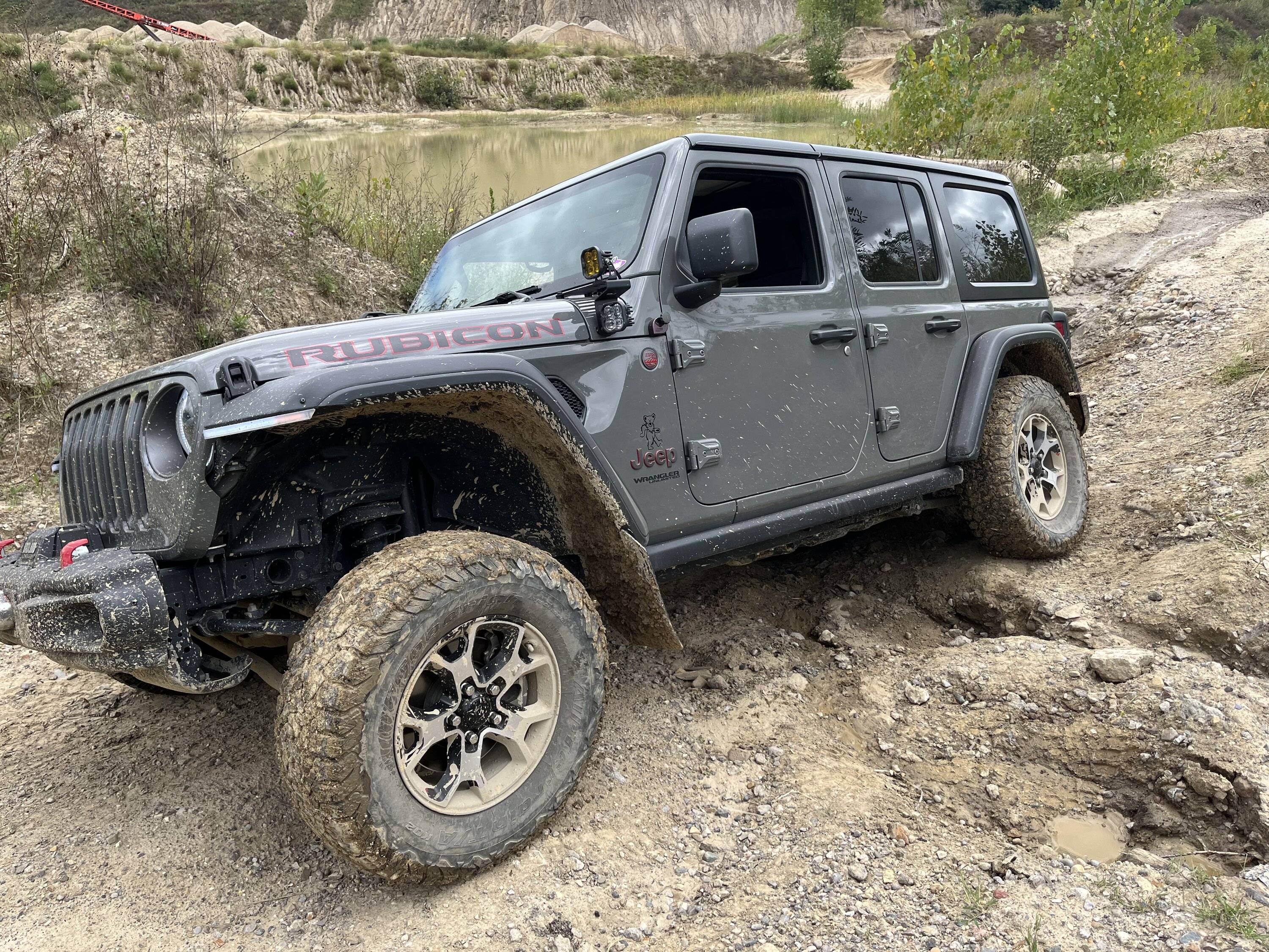 Jeep Wrangler JL A-pillar only lights? IMG_2657