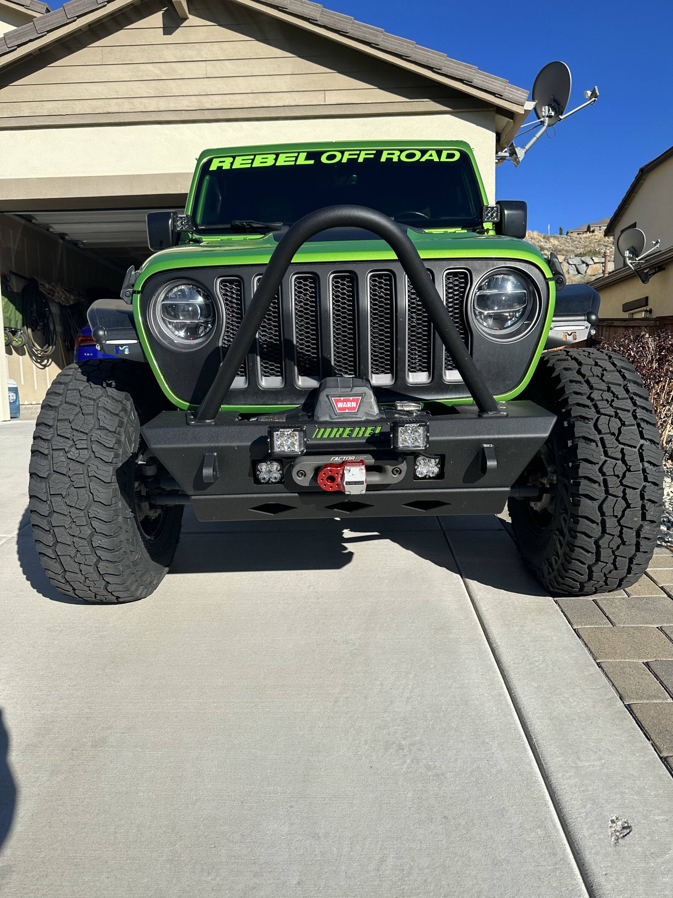 Jeep Wrangler JL A-pillar only lights? IMG_1608