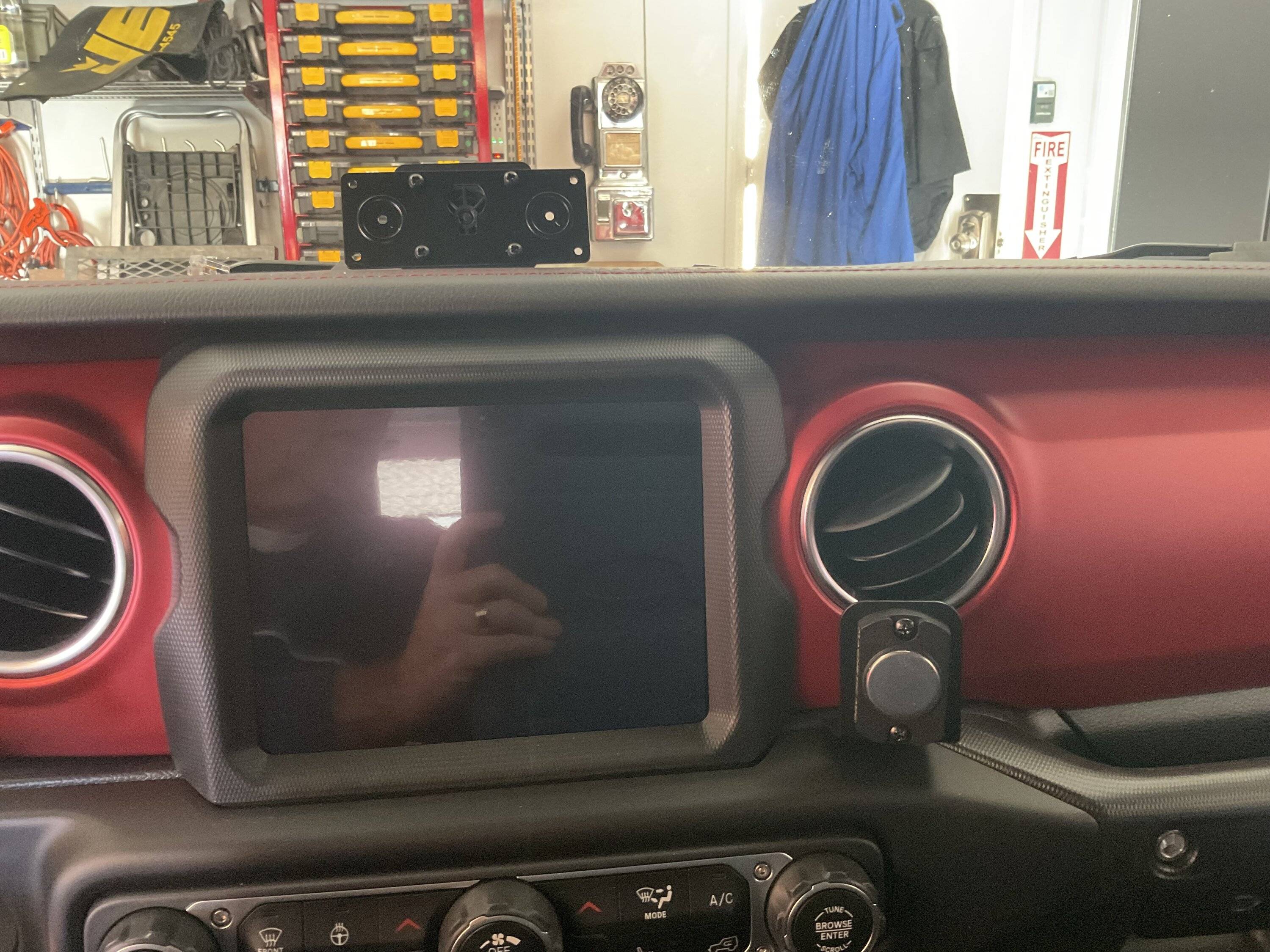 Jeep Wrangler JL My ICOM 2730a Radio Installed in 2023 JLU IMG_0808