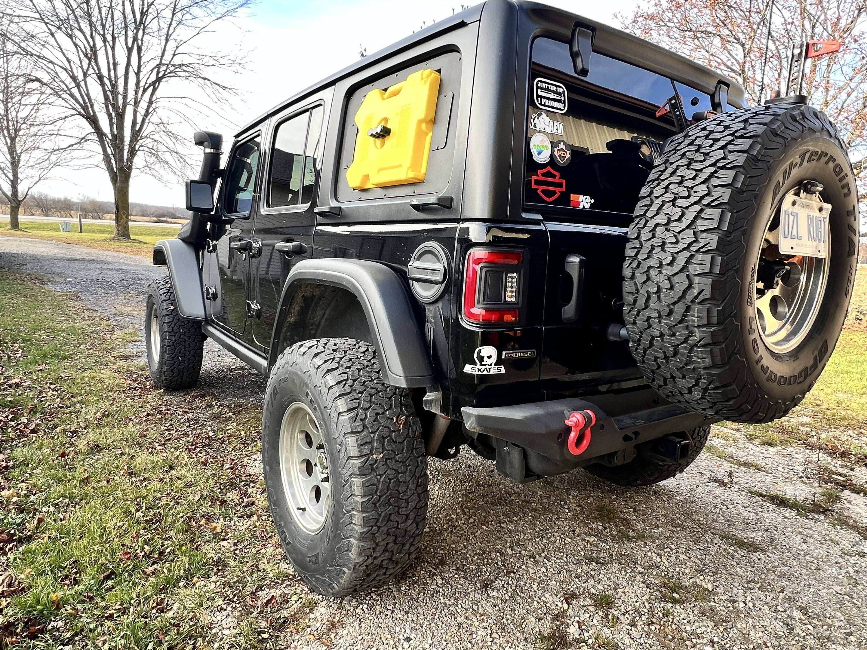 Jeep Wrangler JL Rebel Off Road Blackout Window Storage IMG_6267