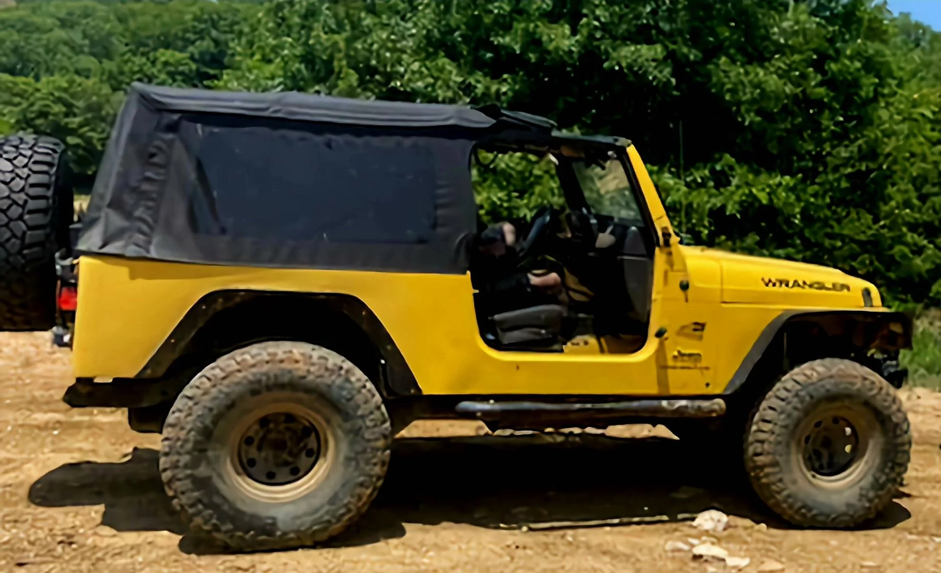 Jeep Wrangler JL Real world, 2 v 4 door? IMG953513