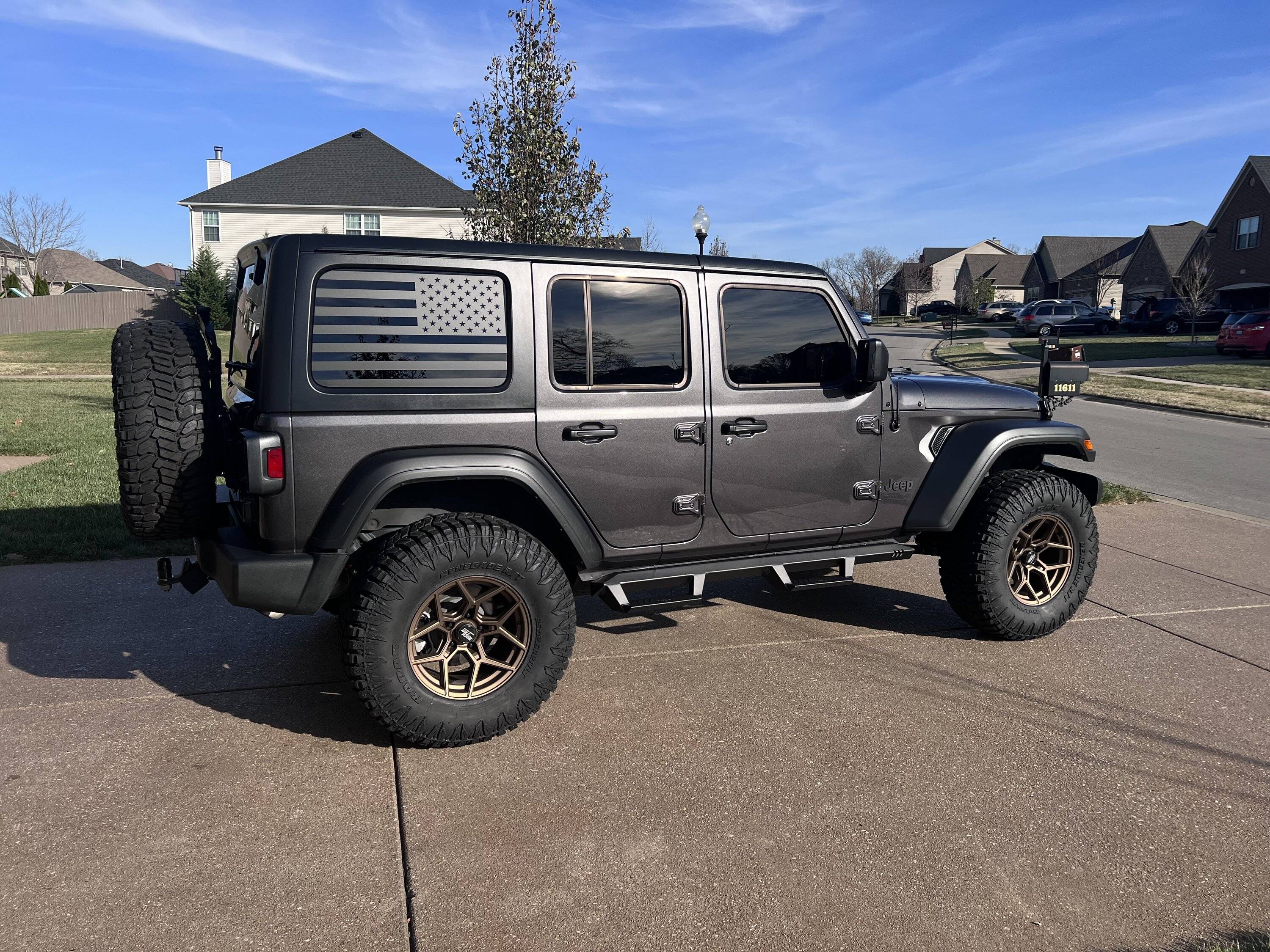 Jeep Wrangler JL Bronze Wheels on JL? IMG_3064
