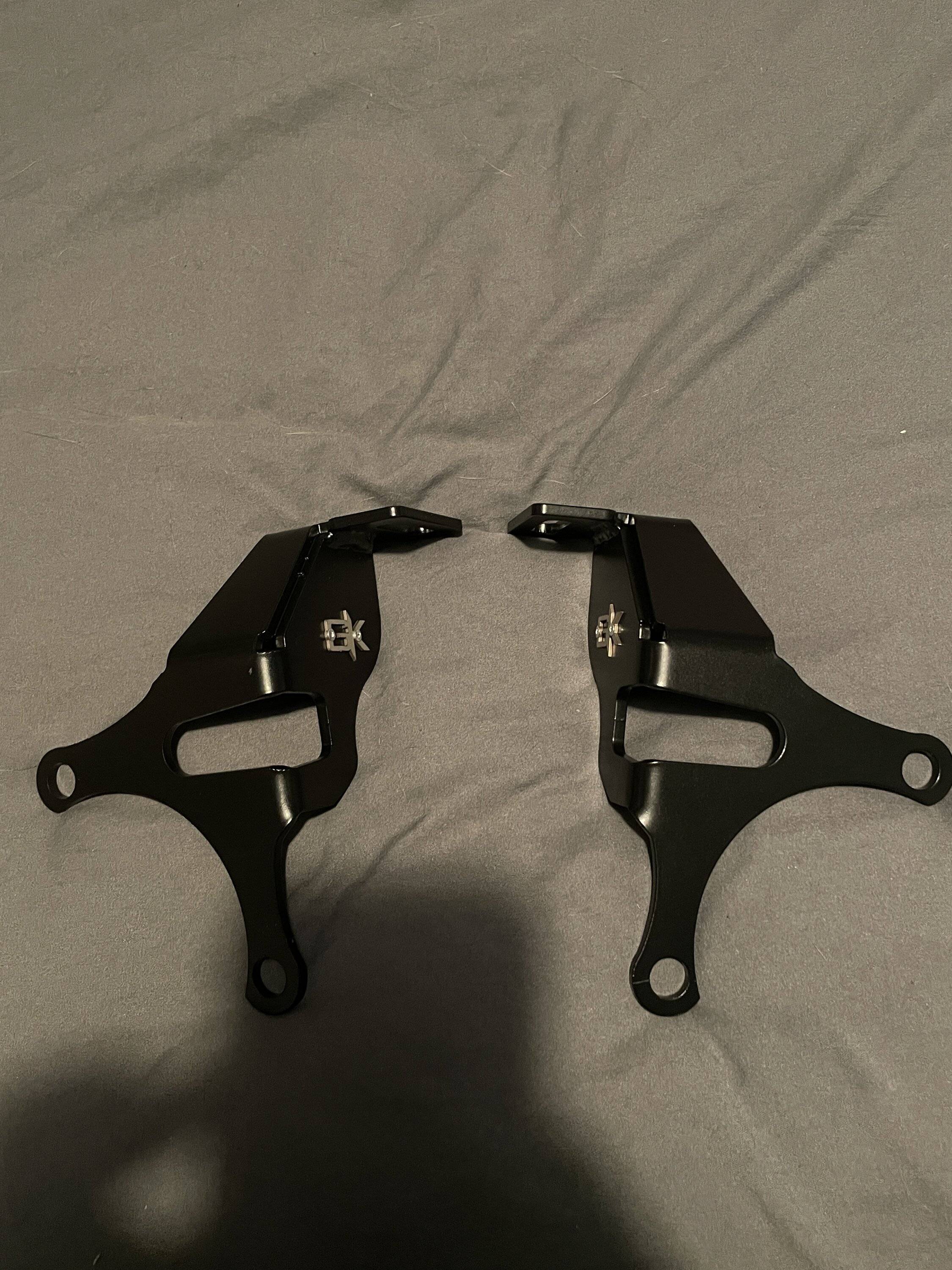 Jeep Wrangler JL Gatekeeper steering knuckle light brackets IMG_2614