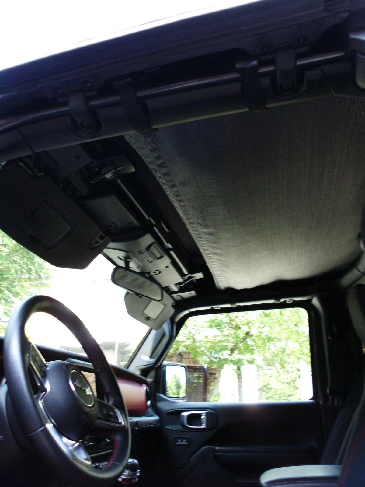 Jeep Wrangler JL Are sunshades worth it? HPIM0937