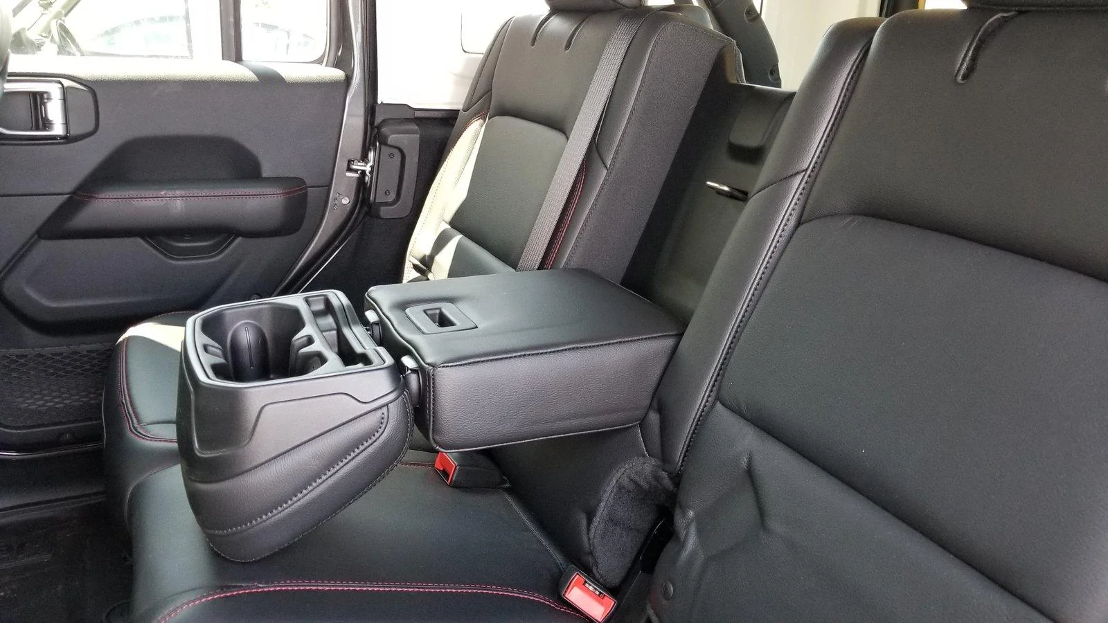 Jeep Wrangler JL JLU Rubicon leather (pics) 20180829_150013