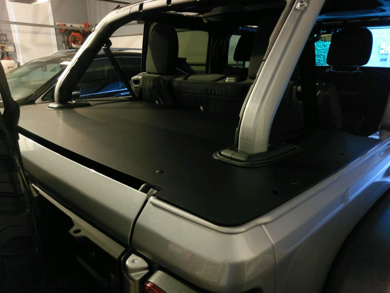 Jeep Wrangler JL JLU rear security while topless Backbone2
