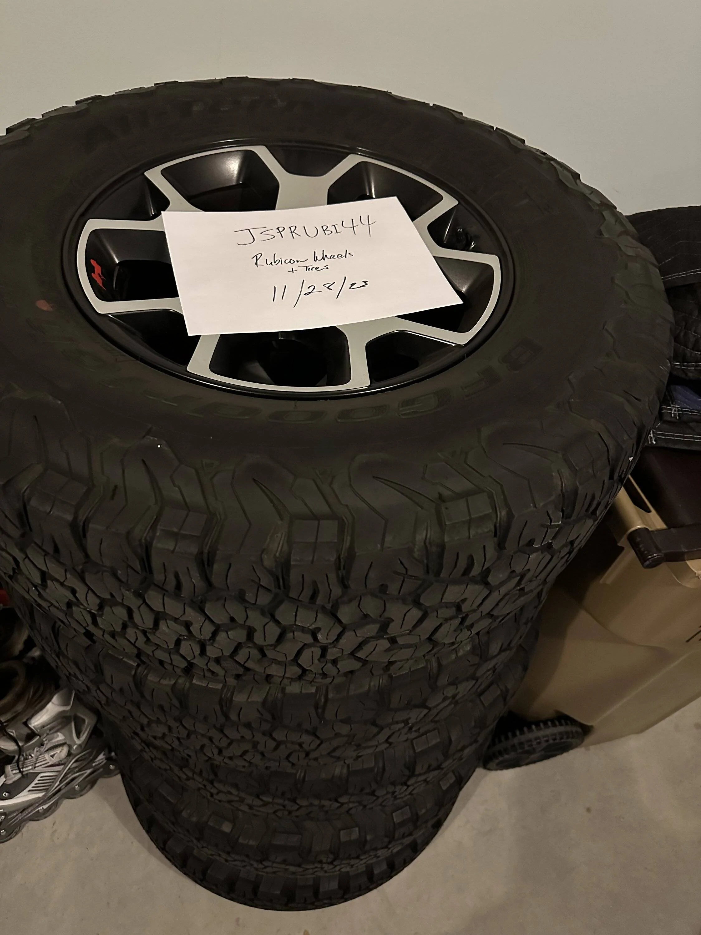 Jeep Wrangler JL 2020 Rubicon Wheels & Tires IMG_0997
