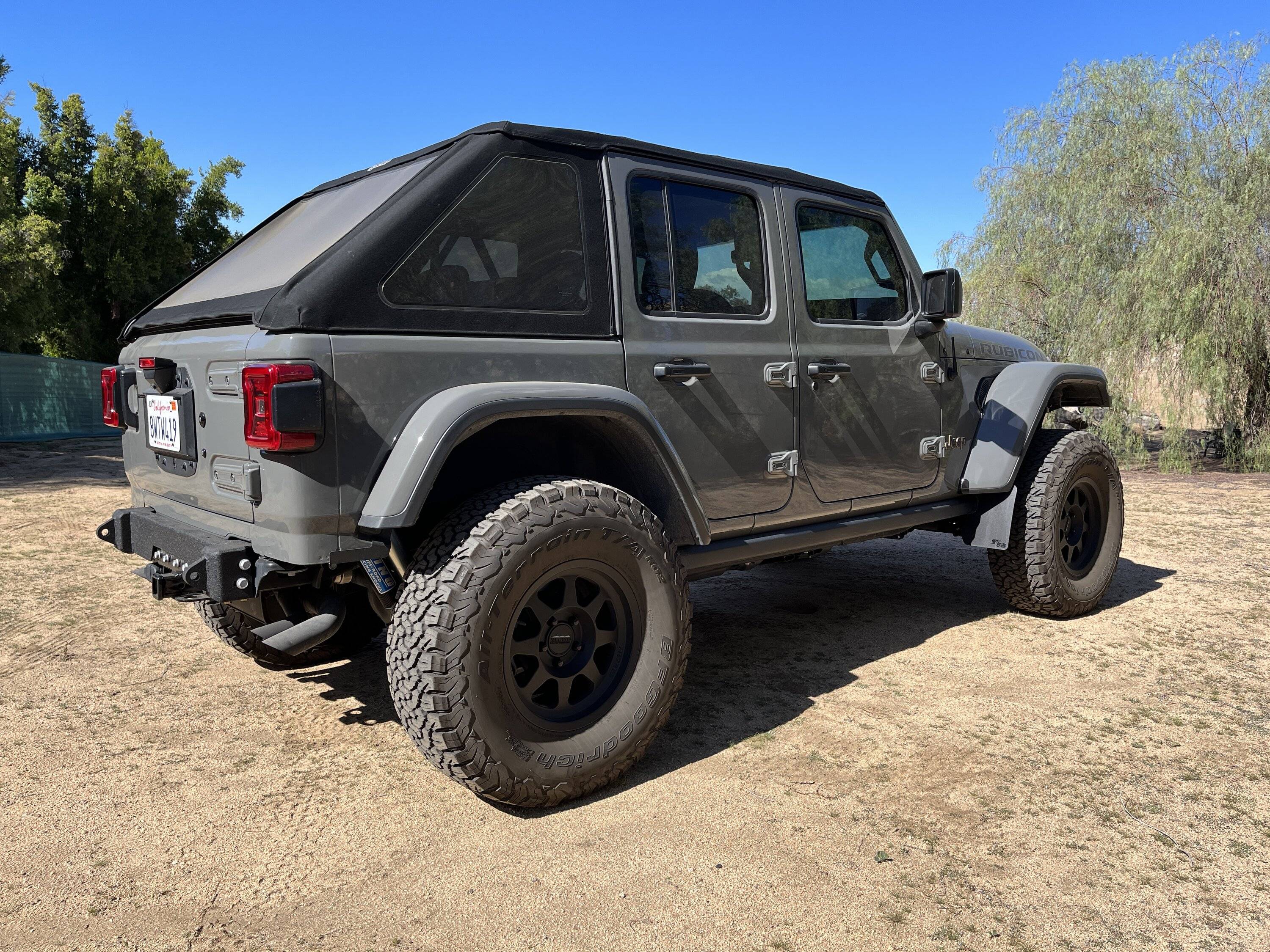 Jeep Wrangler JL Bestop Trektop for 4 door, basically new, $750 IMG_1264.JPG