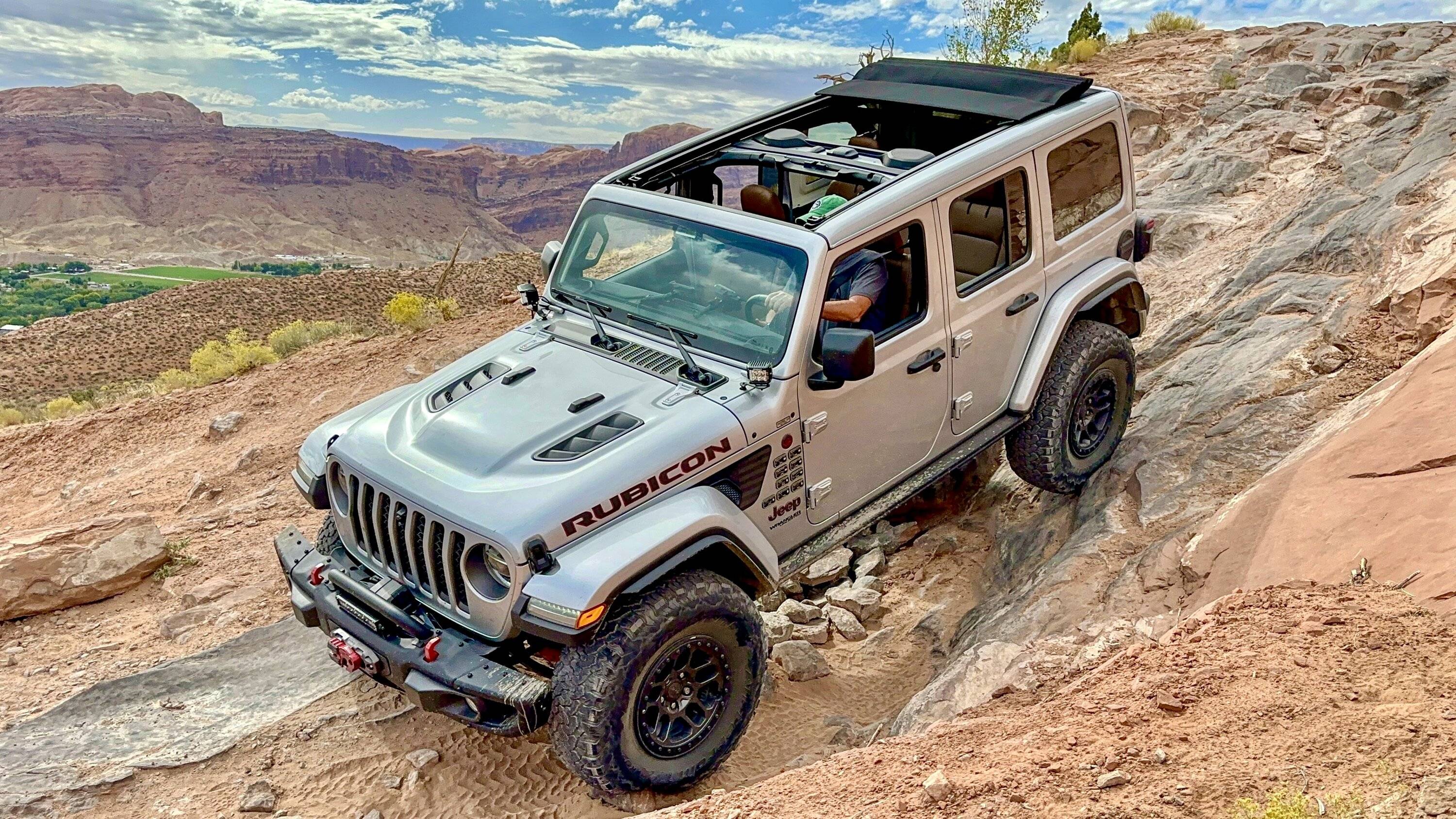 Jeep Wrangler JL Sky One-Touch questions IMG_9651.JPG