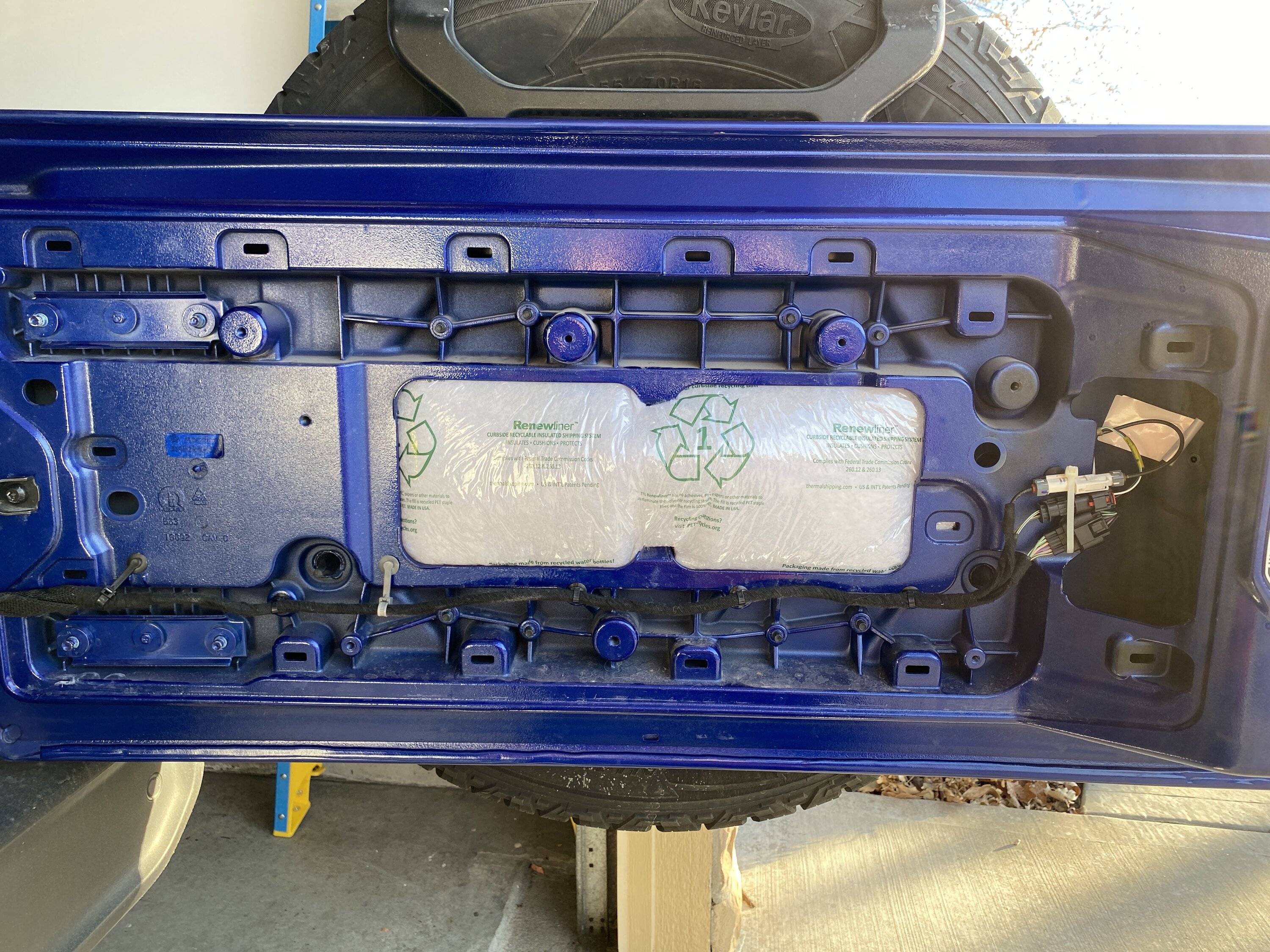 Jeep Wrangler JL Tailgate noise IMG_3579