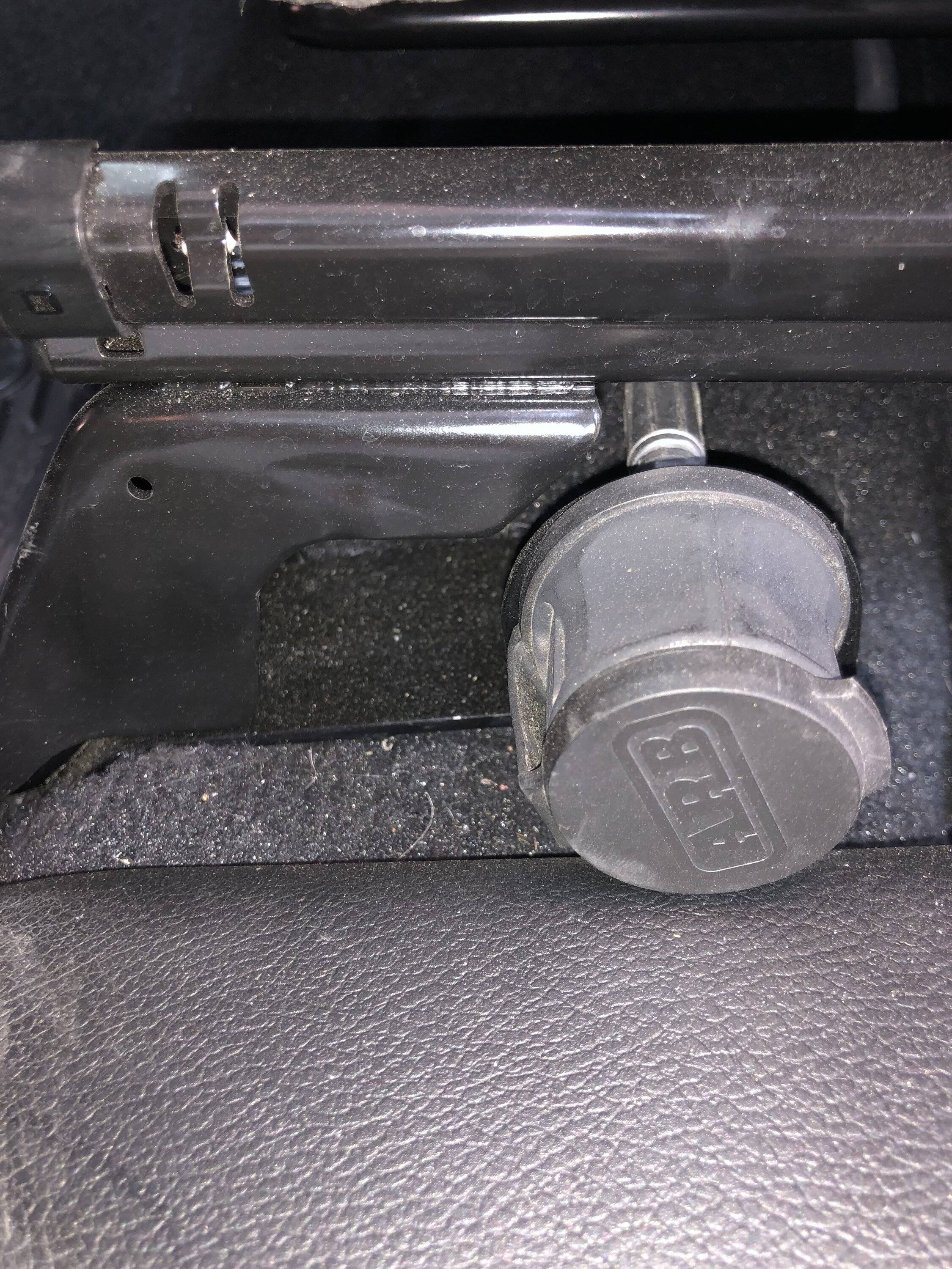 Jeep Wrangler JL Hard wire or portable air compressor? IMG_1706