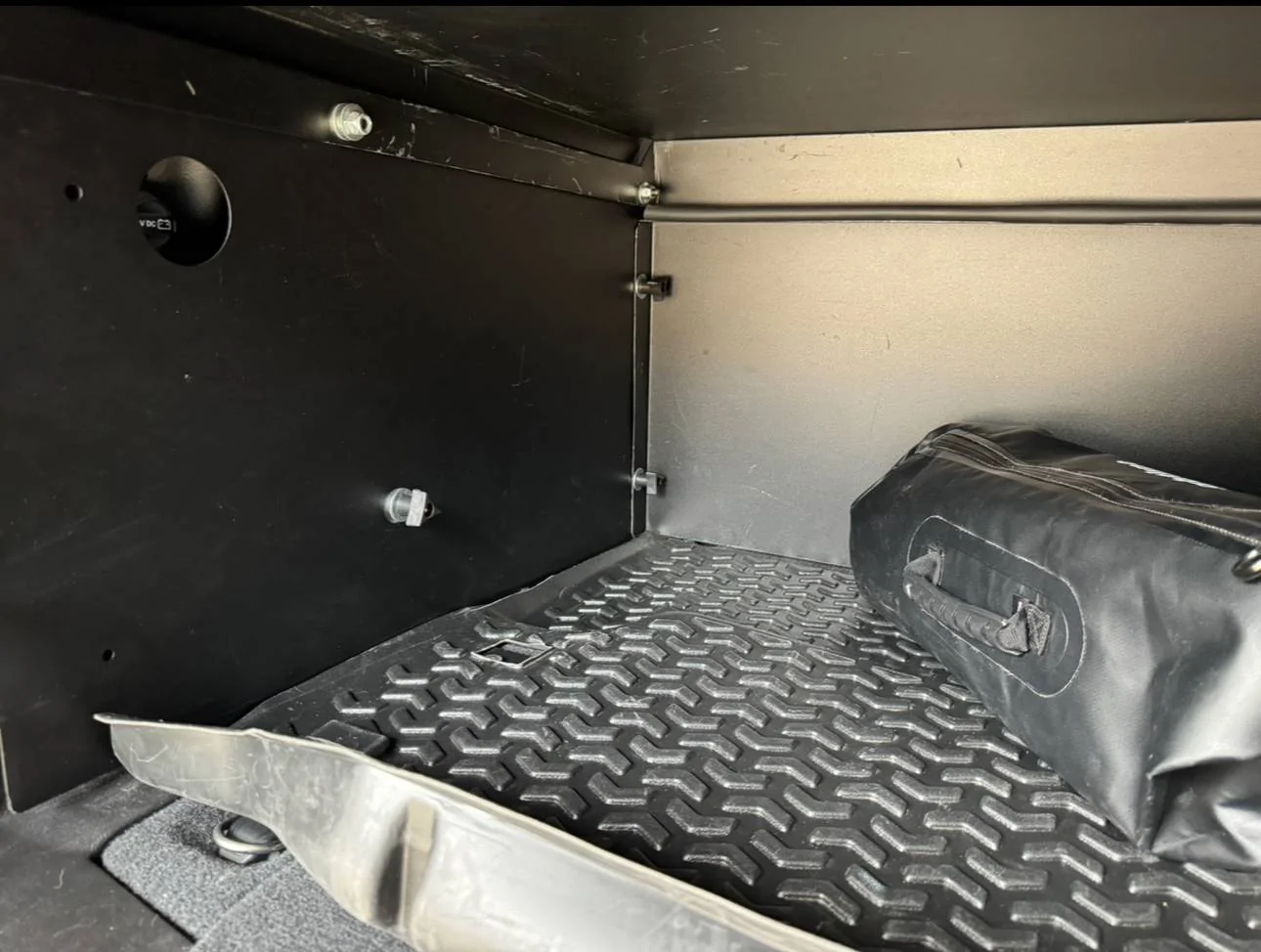 Jeep Wrangler JL Tuffy Security Enclosure FS IMG_5912