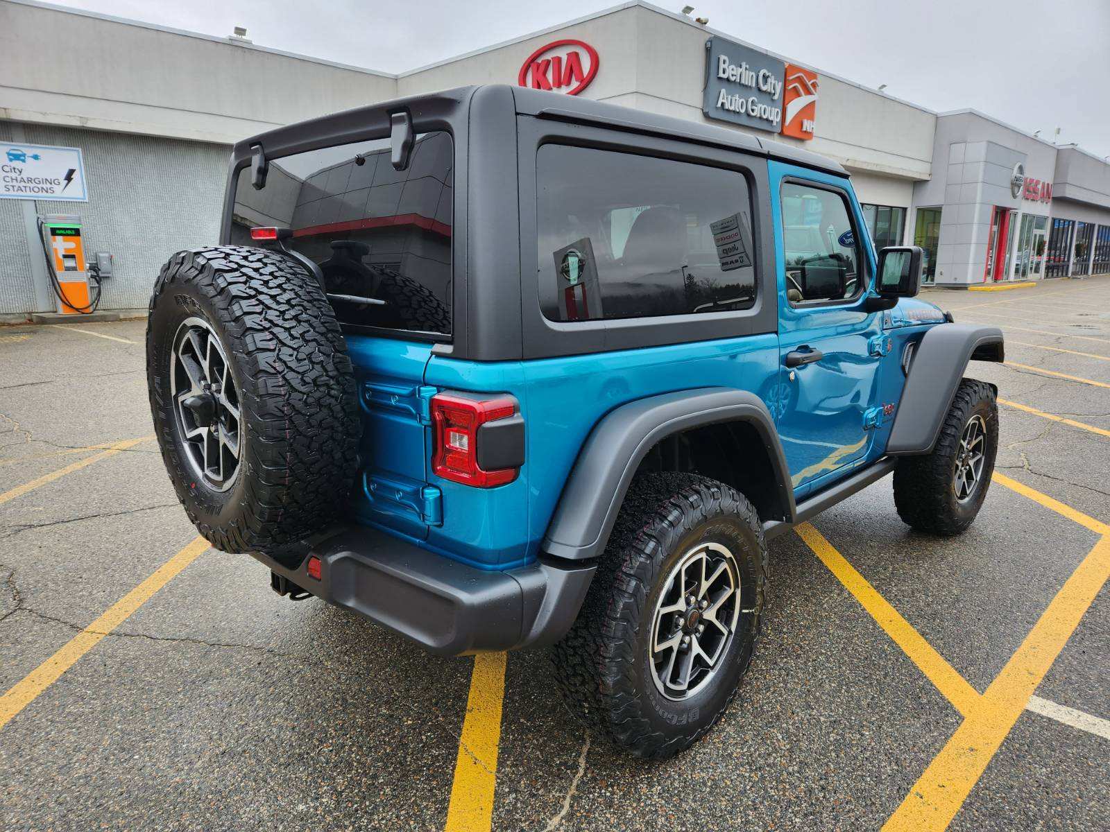 Jeep Wrangler JL 2024 Bikini Order Room 71AC1392-411B-4B1E-9C2D-C6BF3ABCF939