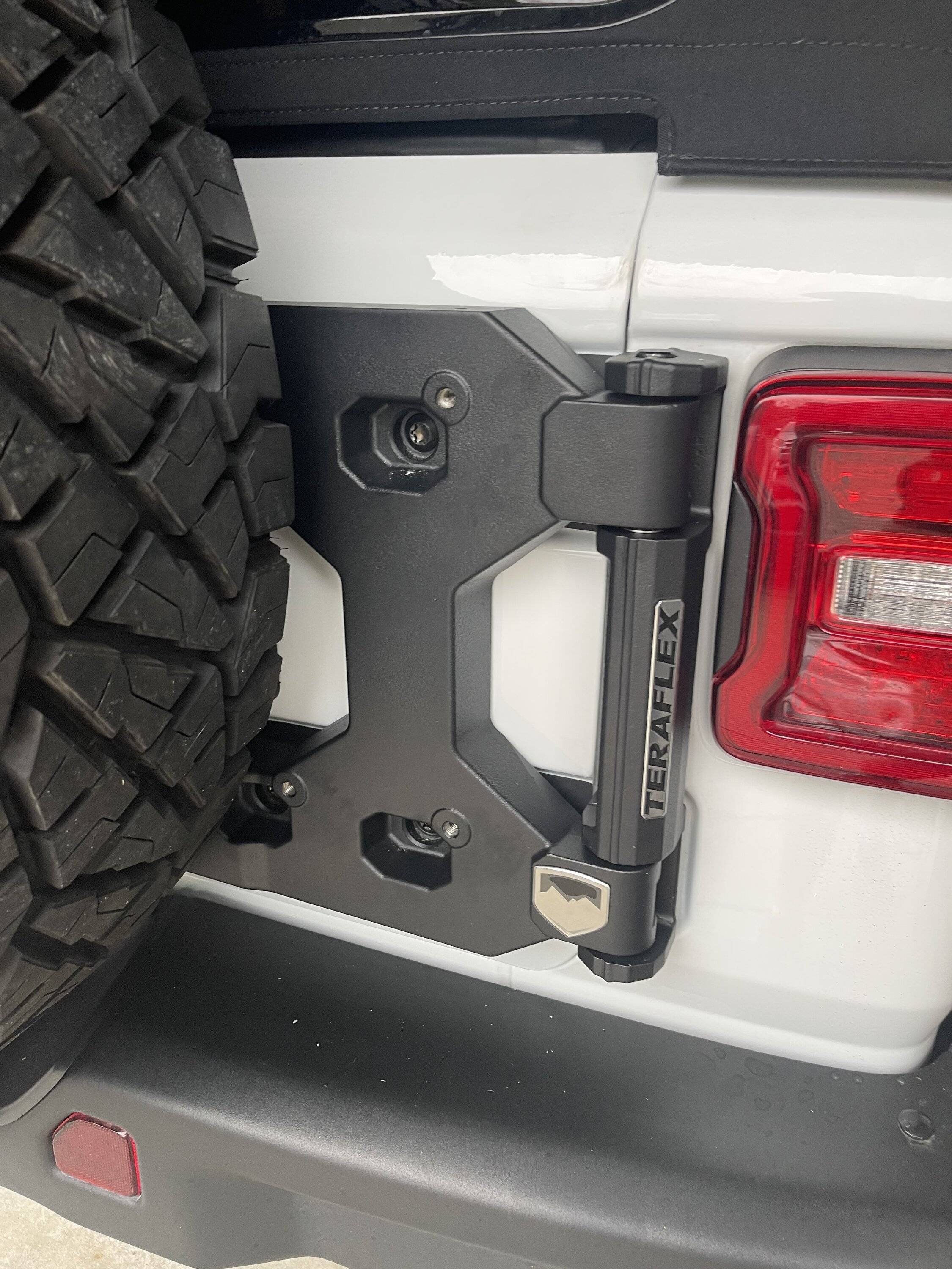 Jeep Wrangler JL Terflex Alpha HD Hinged Spare Tire Carrier IMG_3598