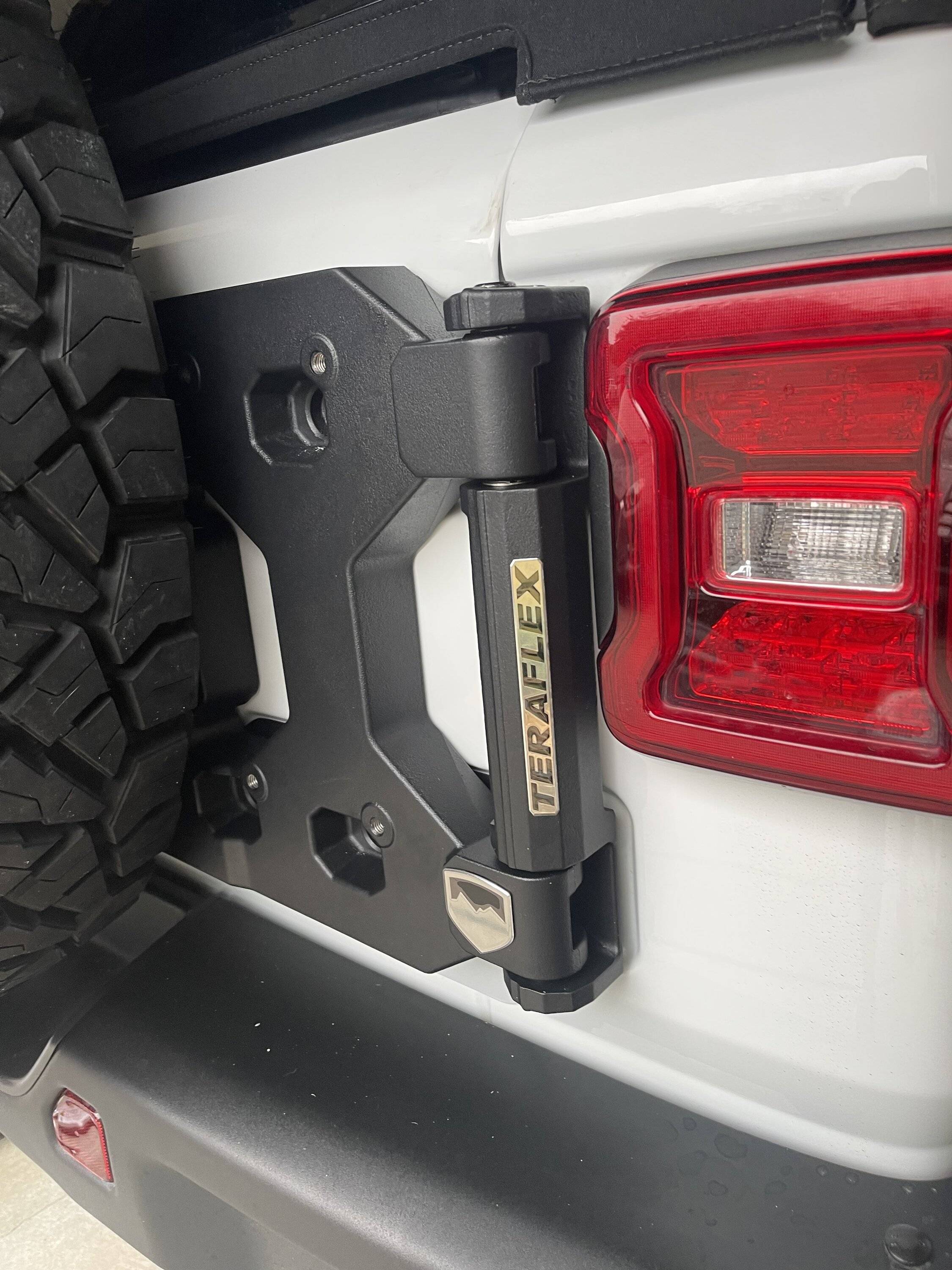 Jeep Wrangler JL Terflex Alpha HD Hinged Spare Tire Carrier IMG_3597