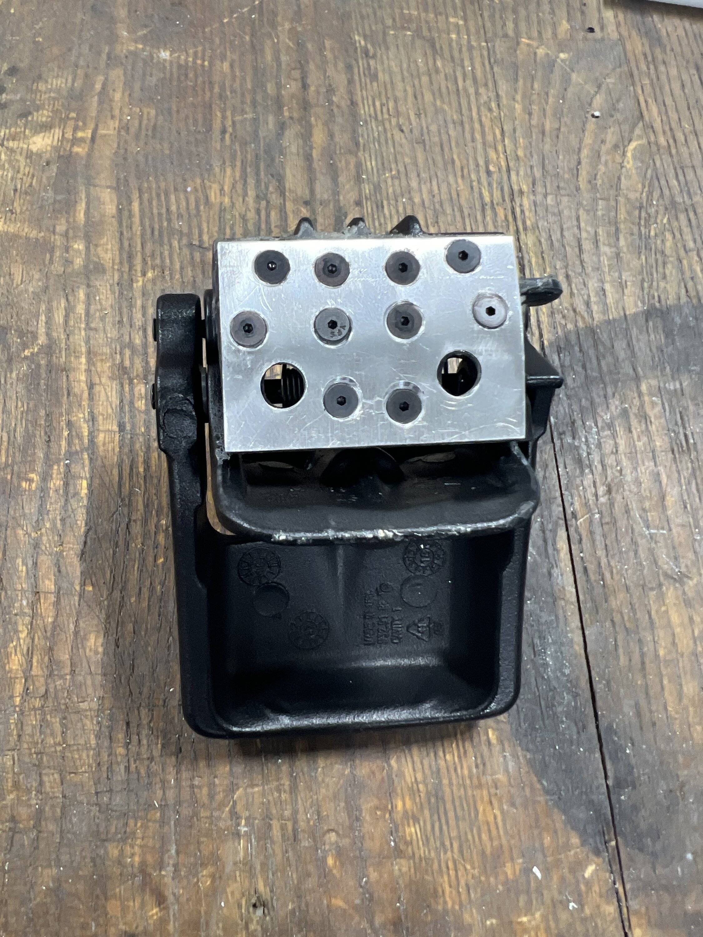 Jeep Wrangler JL Factory Soft Top Hardware List IMG_1332