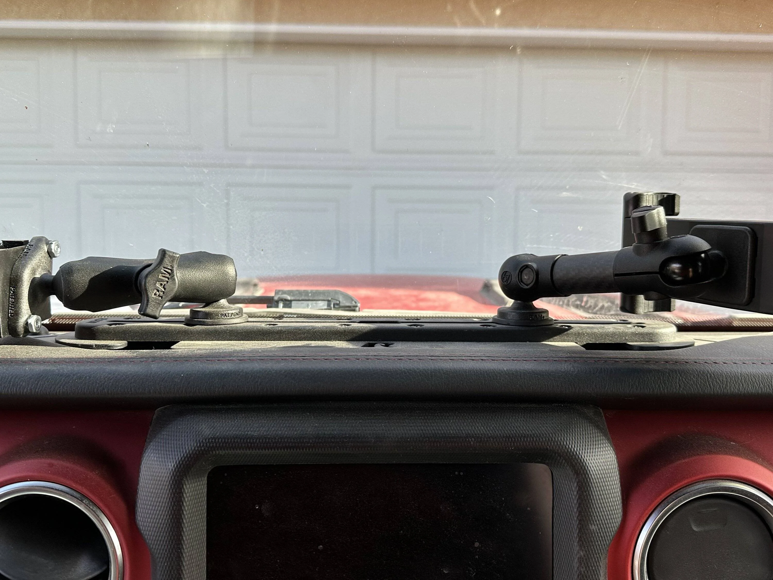 Jeep Wrangler JL Phone mount arm comparisons RAM vs 67D vs Bulletpoint IMG_5407